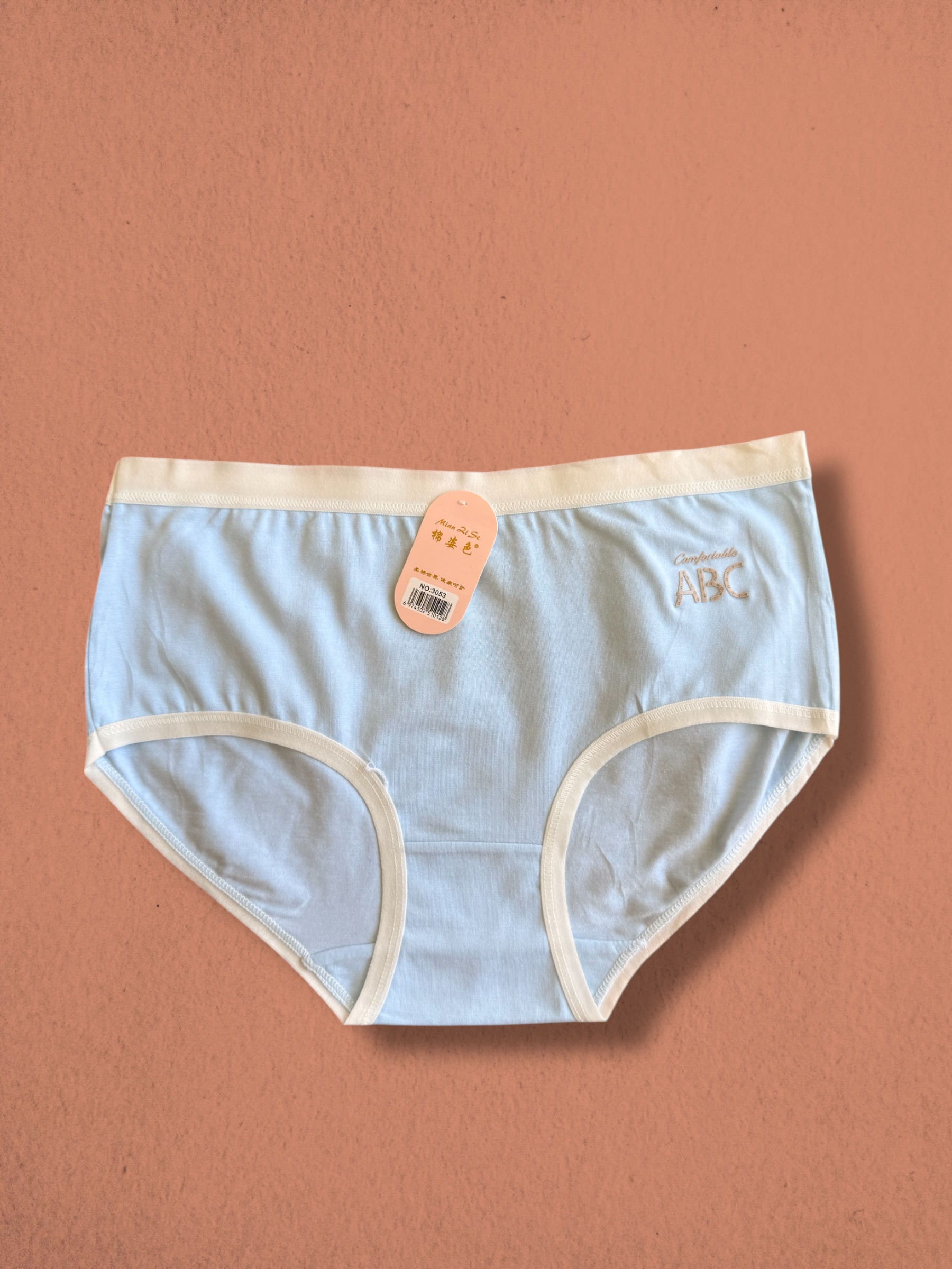 Katta kalçalı qizlarning fotosuratlari Katta kalçalı qizlarning fotosuratlari