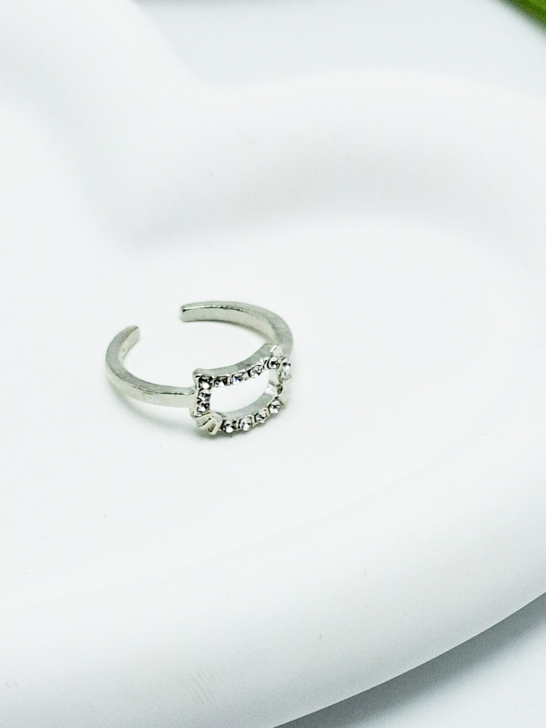 Chiroyli mushukchali qizlar Chiroyli mushukchali qizlar