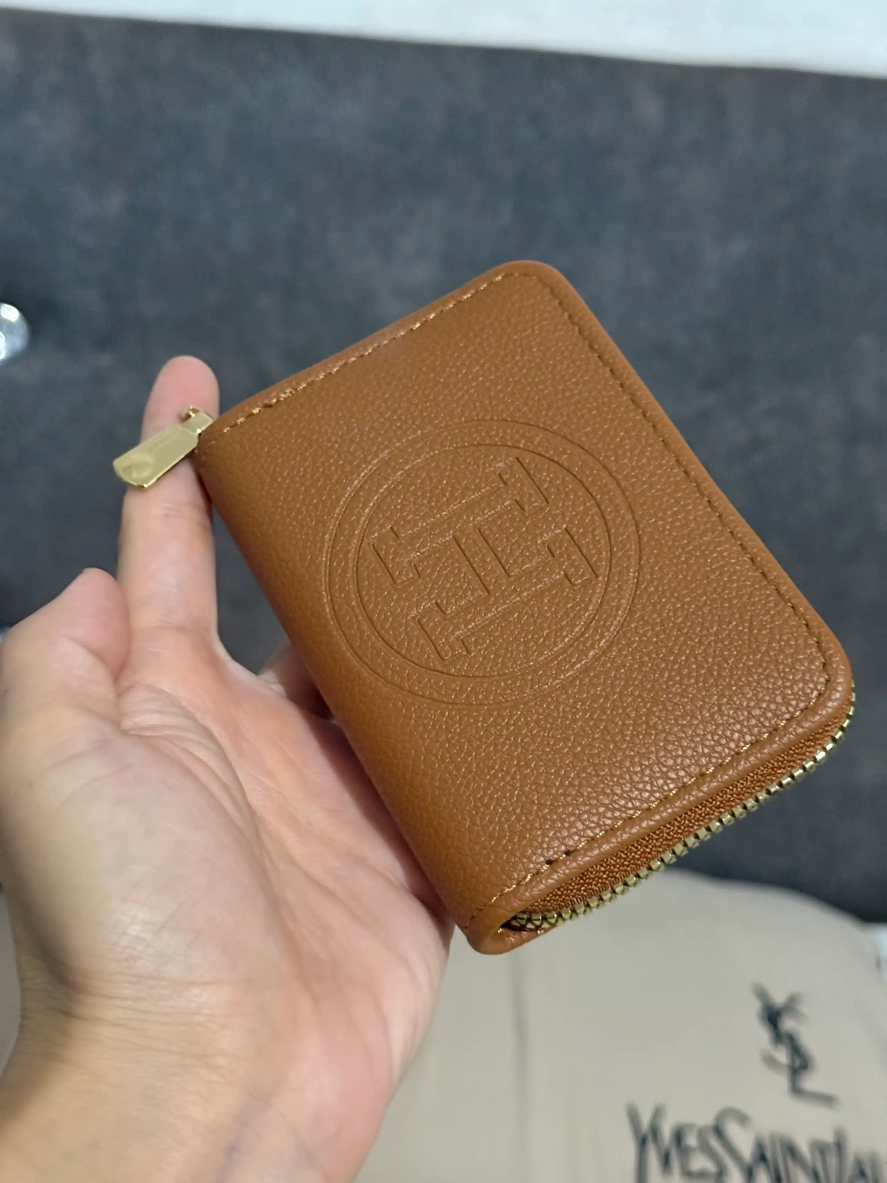 Universal mini hamyon, 11 ta bo'lim, RFID skanerlashdan himoya qilish
