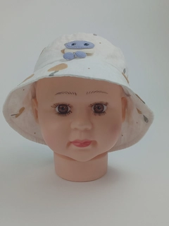 Прозрачный