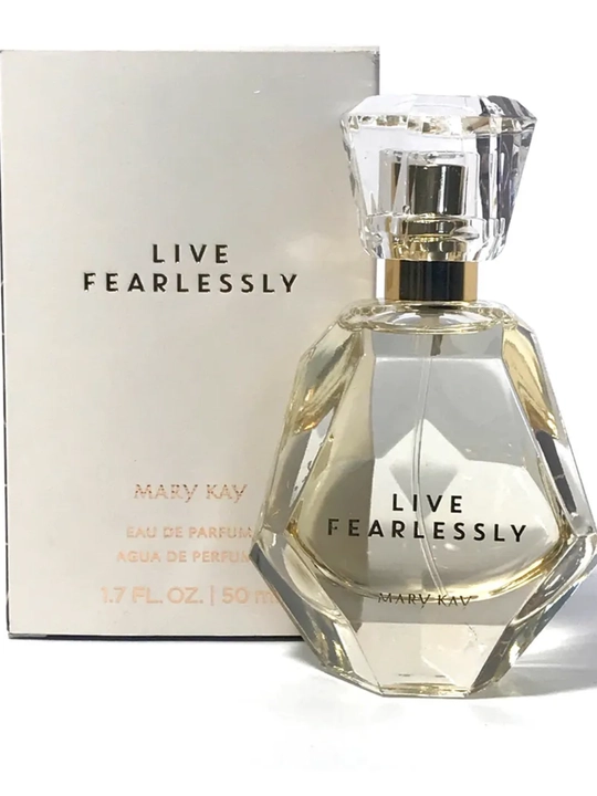 Parfyumlangan suvi Live Fearlessly, 50 ml - 