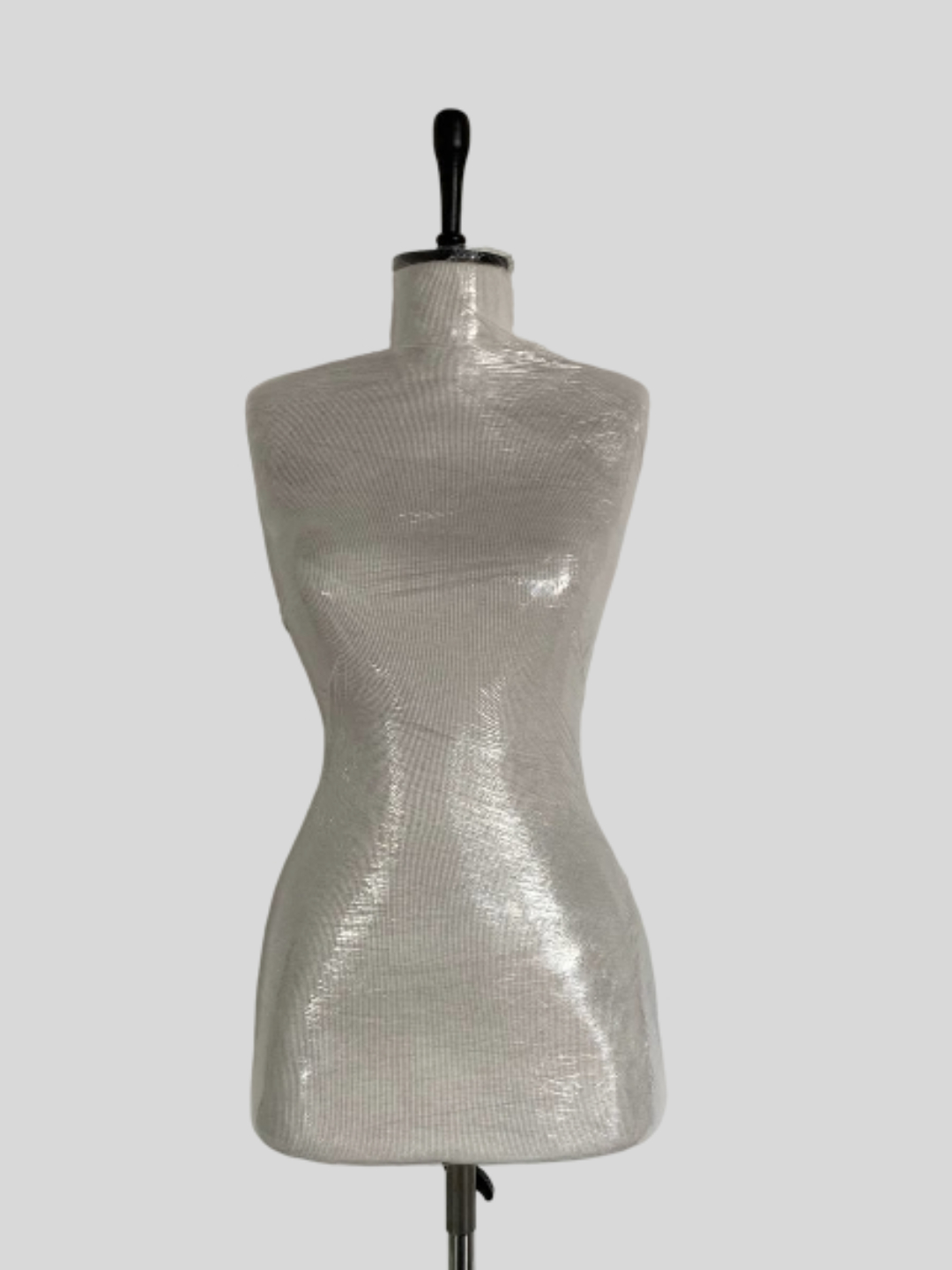 Ular teleboshlovchini onlayn tarzda qollashadi