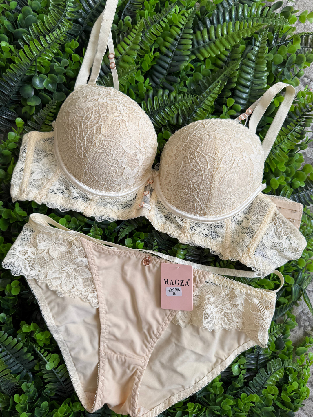 Porno oqituvchi kambagal oquvchini jazoladi Gey porno multfilmlarini tomosha qiling