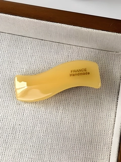 Желтый