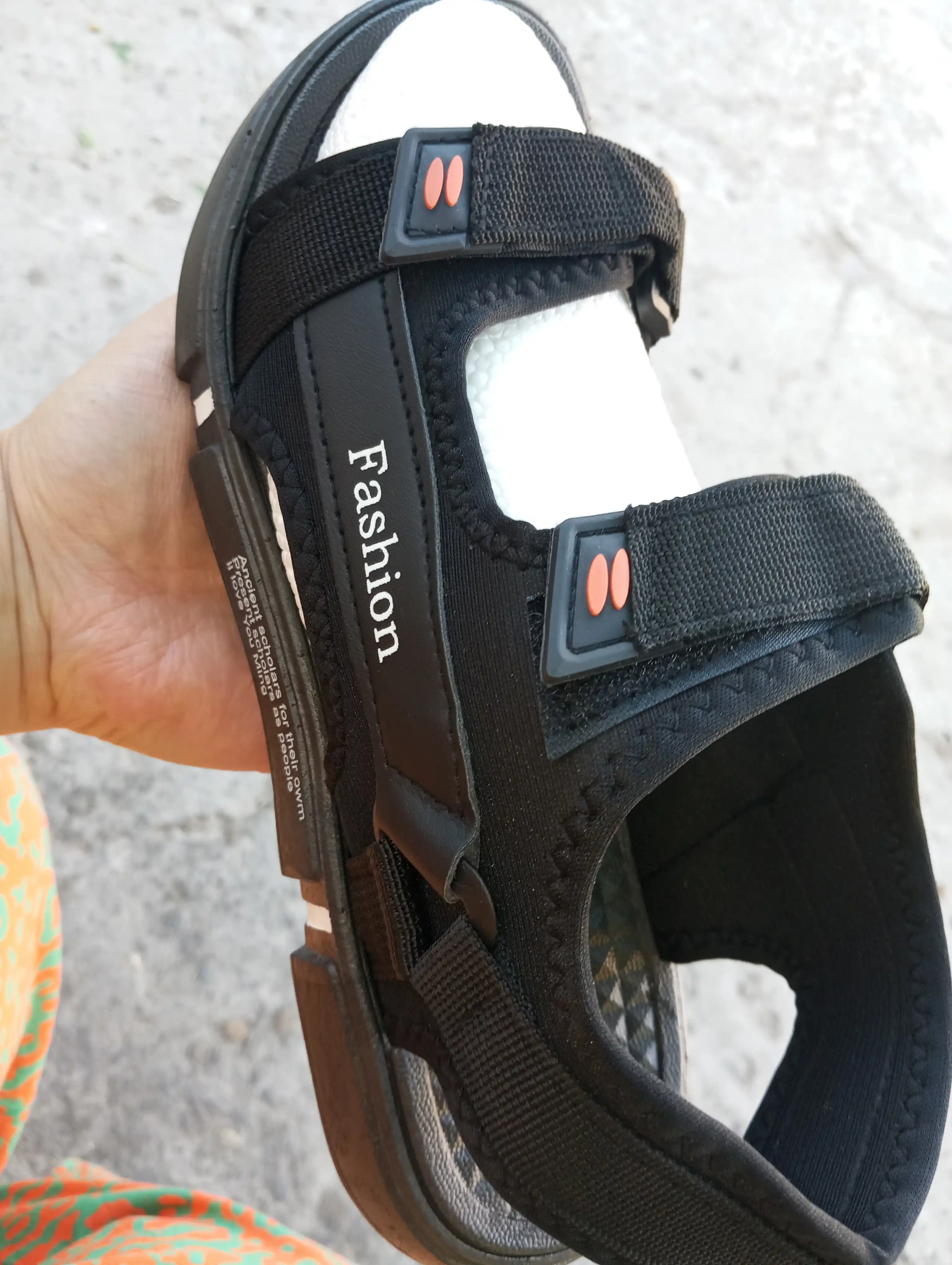 Erkaklar sandalilari, 40-45