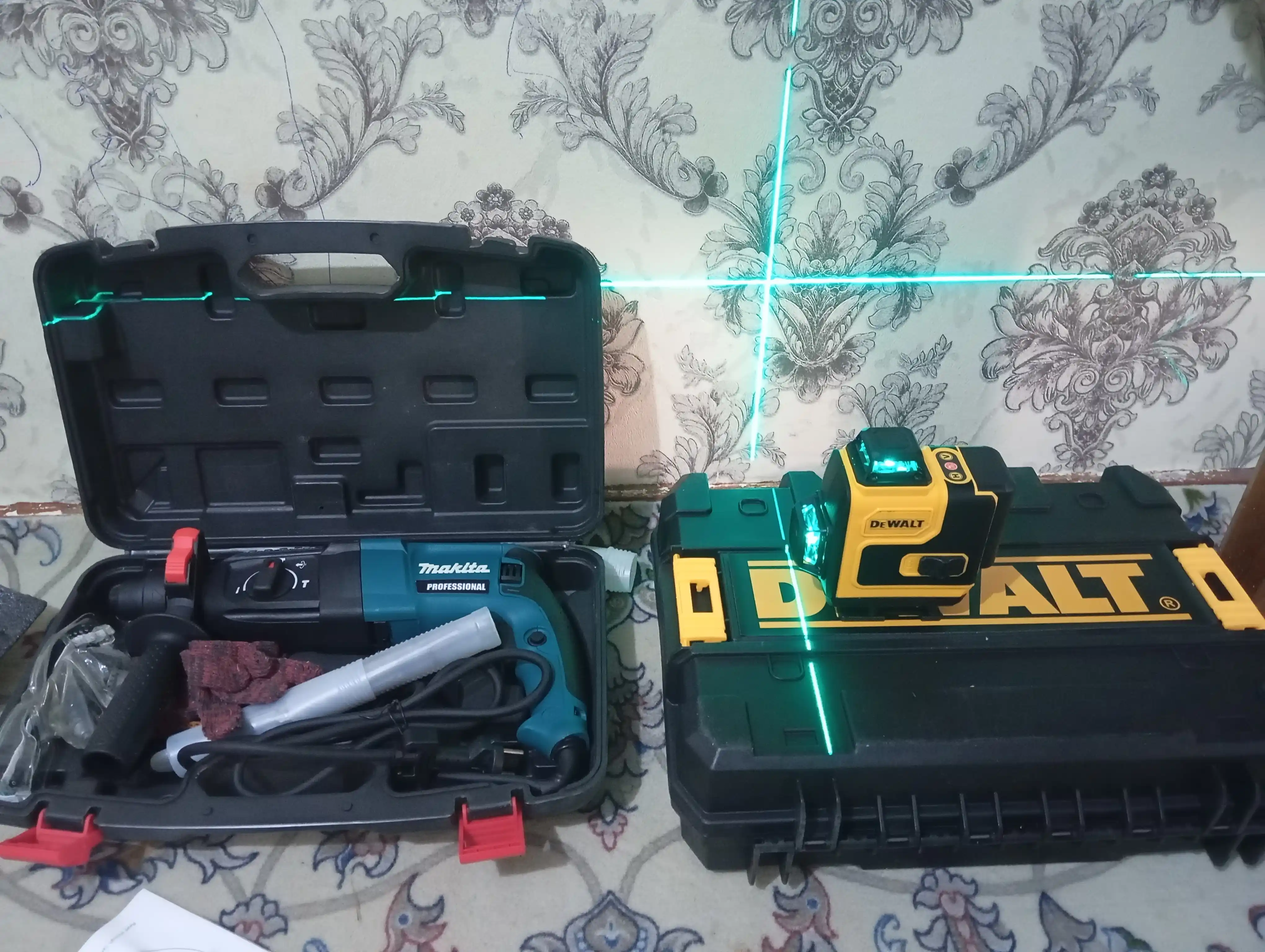 Lazer darajasi 4D, daraja, 360 daraja, 16 qator, tripod va ikkita batareya bilan