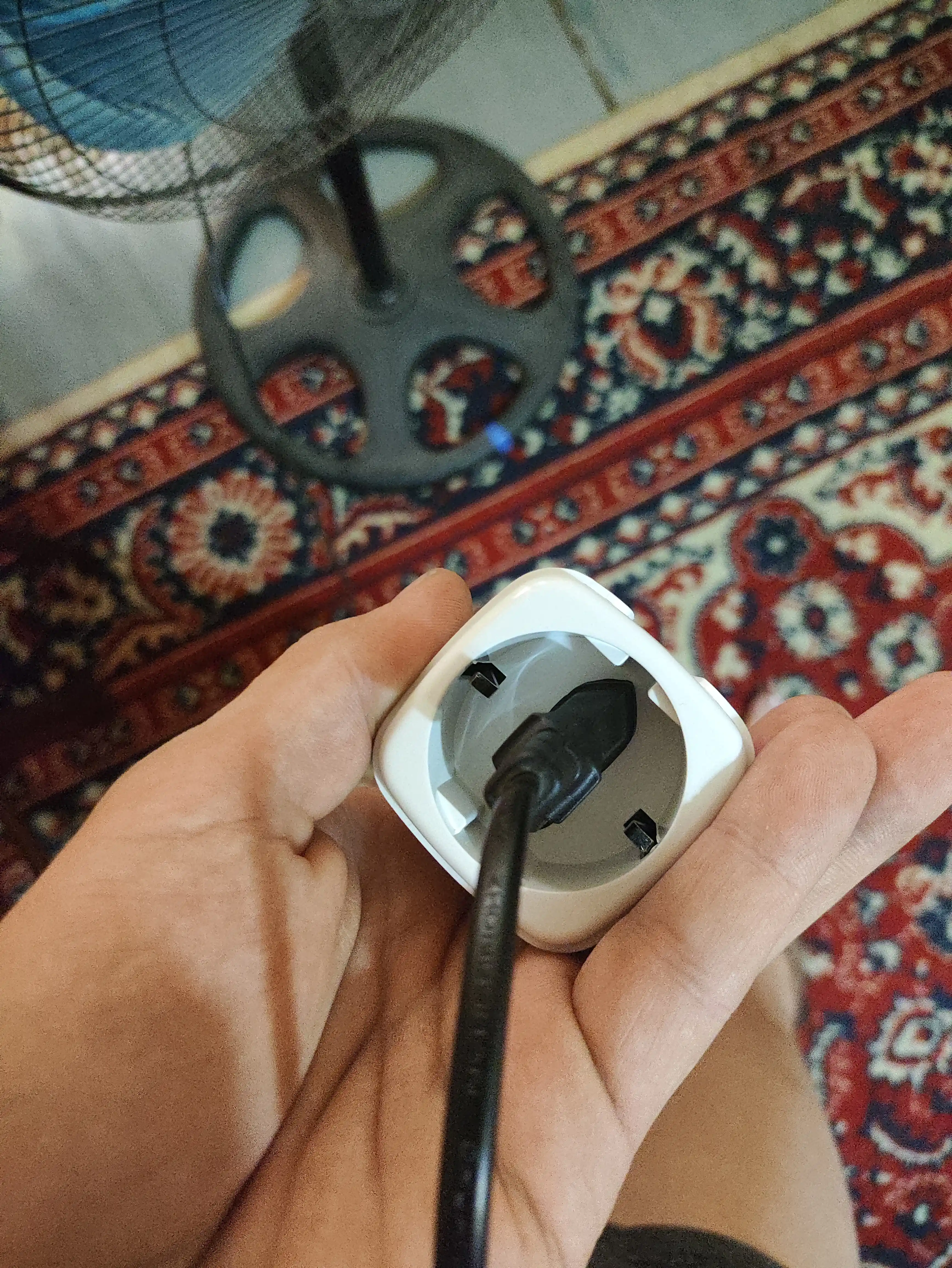 Aqlli rozetka Smart Plug WiFi SMART SOCKET, ovozli boshqaruv va taymer bilan