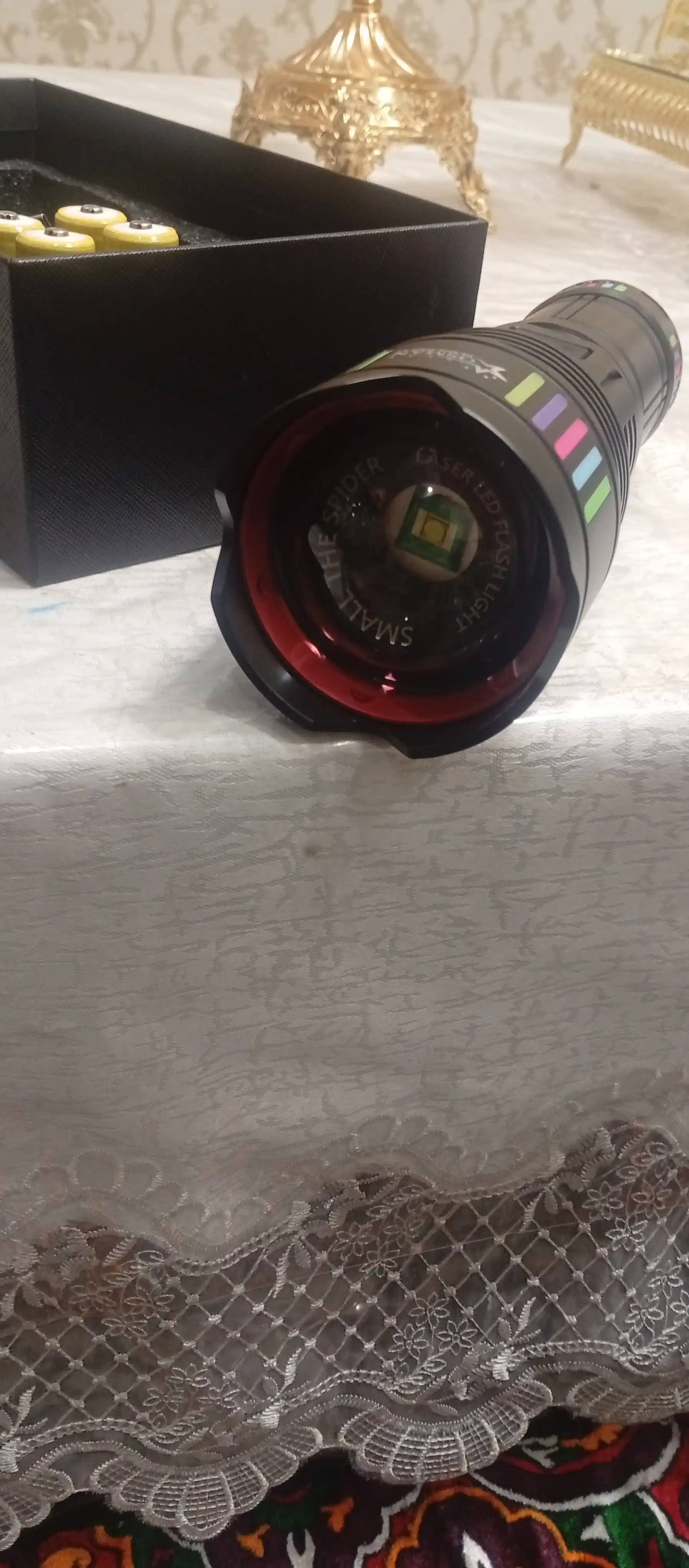Lazerli qo'l fonar, qayta zaryadlanuvchi, akkumulyatorli chiroq Power Bank bilan