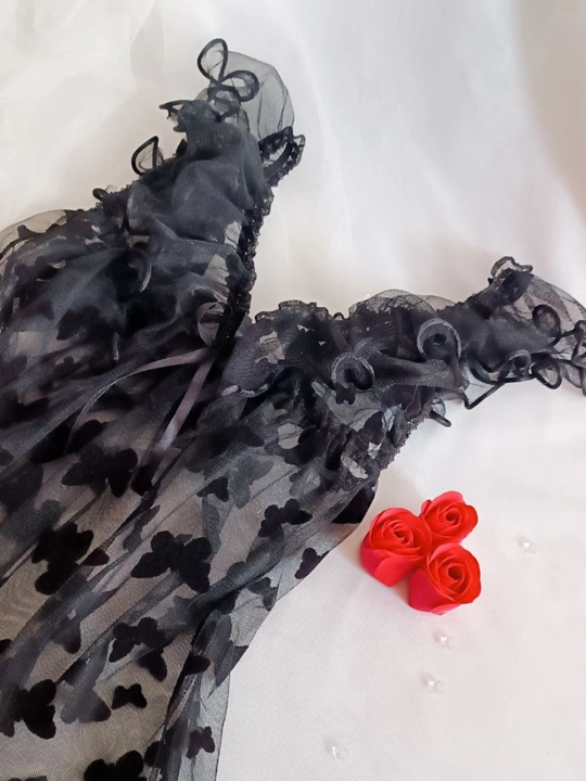 Ayollar pijama va  penyuar stringi bilan, ayollar tungi kiyimi