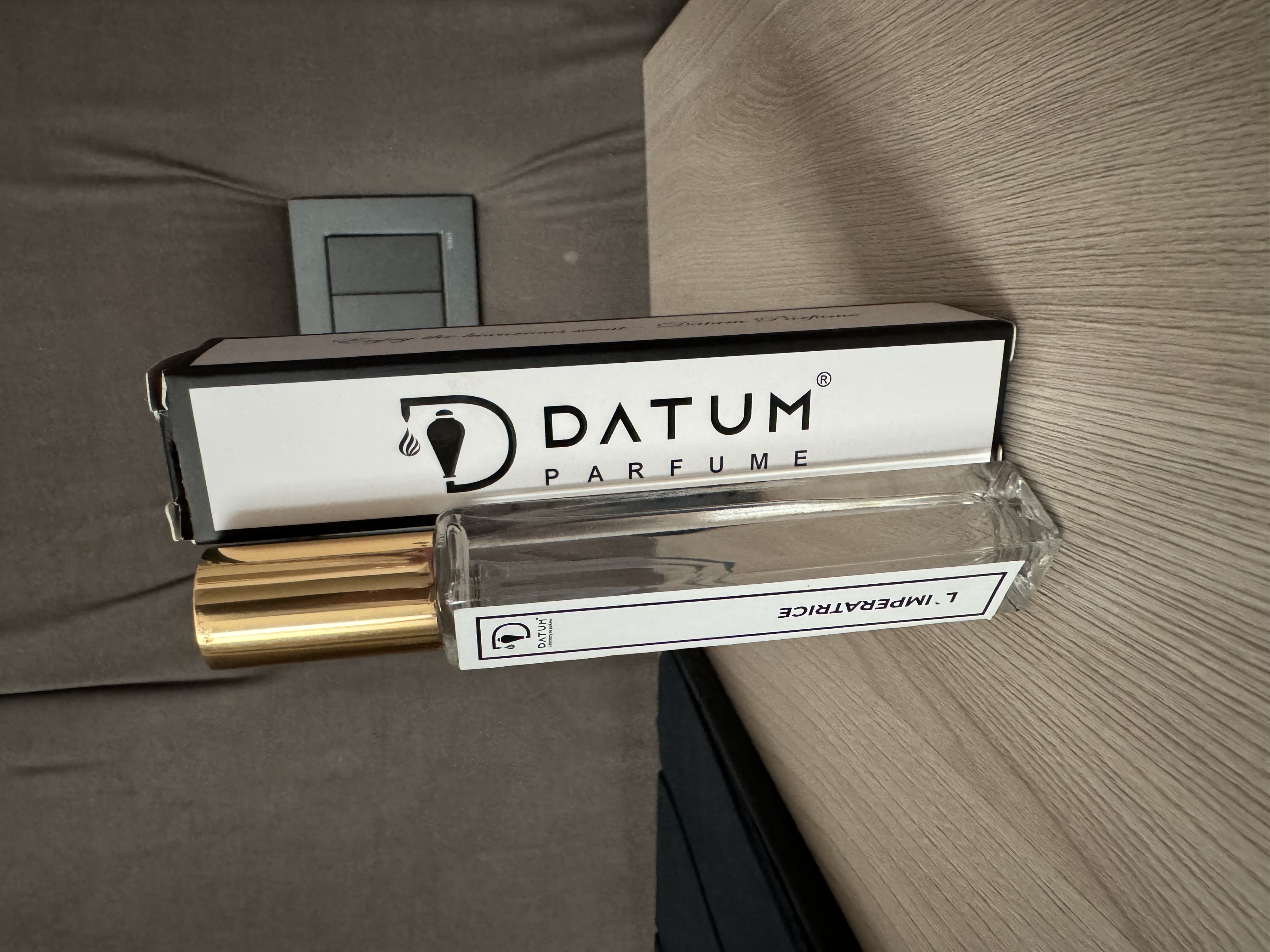 Ayollar atiri Datum Parfume L'Imperatrice, kivi, tarvuz, yasmin va muskus bilan