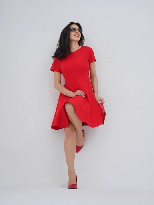 Zamonaviy ayollar uchun elegant libos, ofis va bayram uchun mos - 