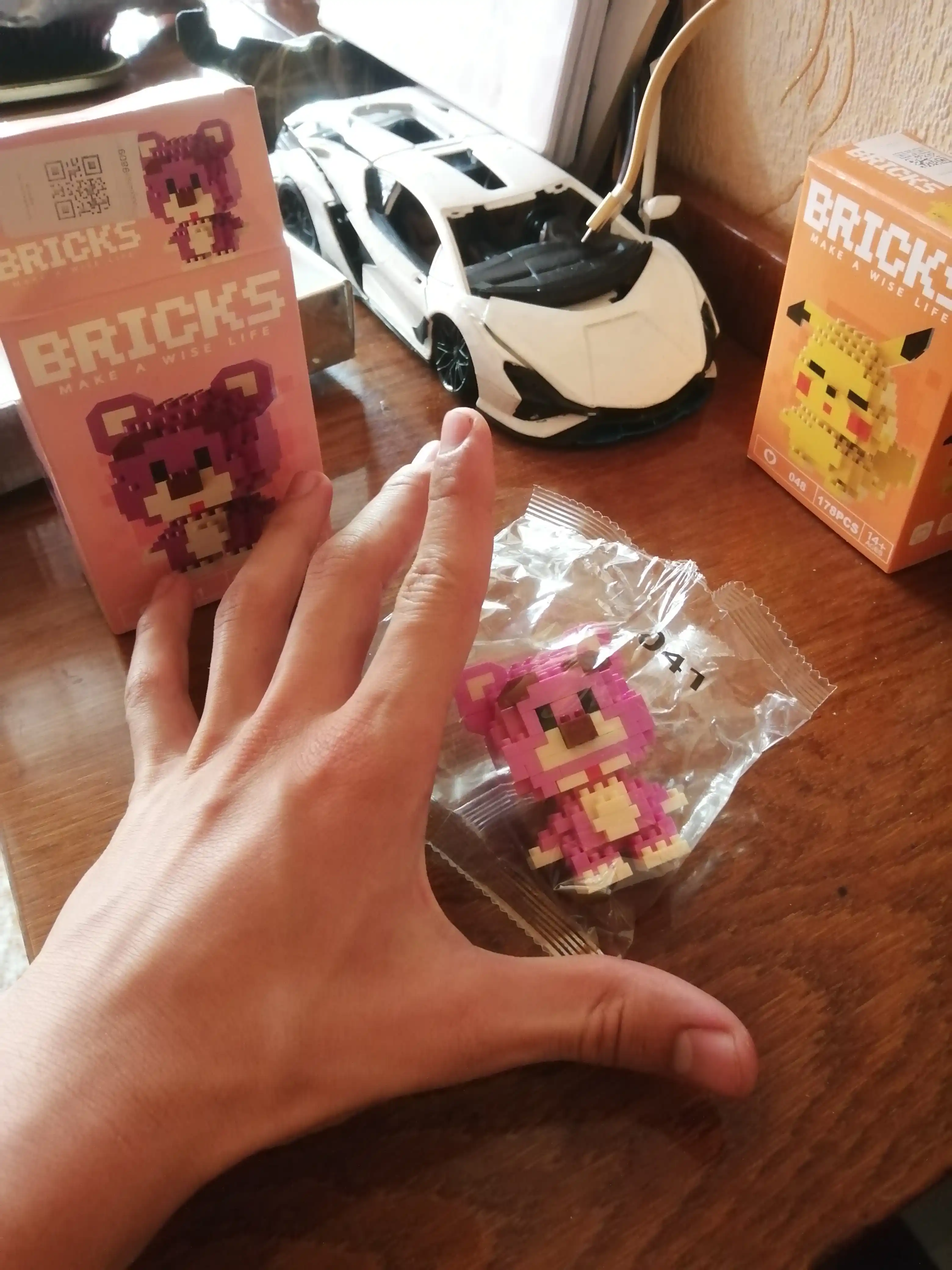 Konstruktor 3D blok, mini Lego, bolalar va kattalar uchun o'yinchoq jumboq, raqamlar sariq