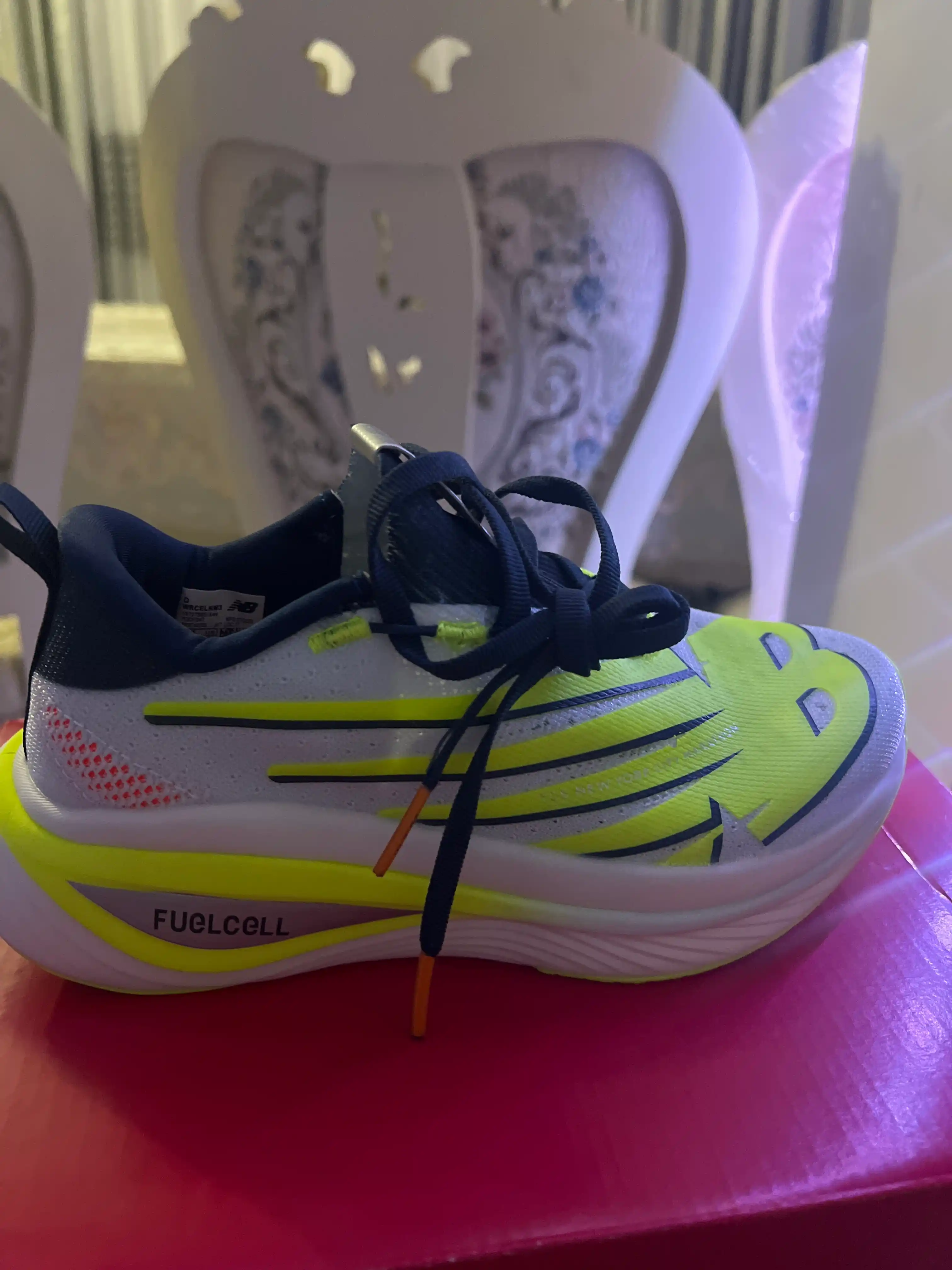 Ayollar sport poyabzali, fitnes va yoga uchun, kichik o‘lchamli