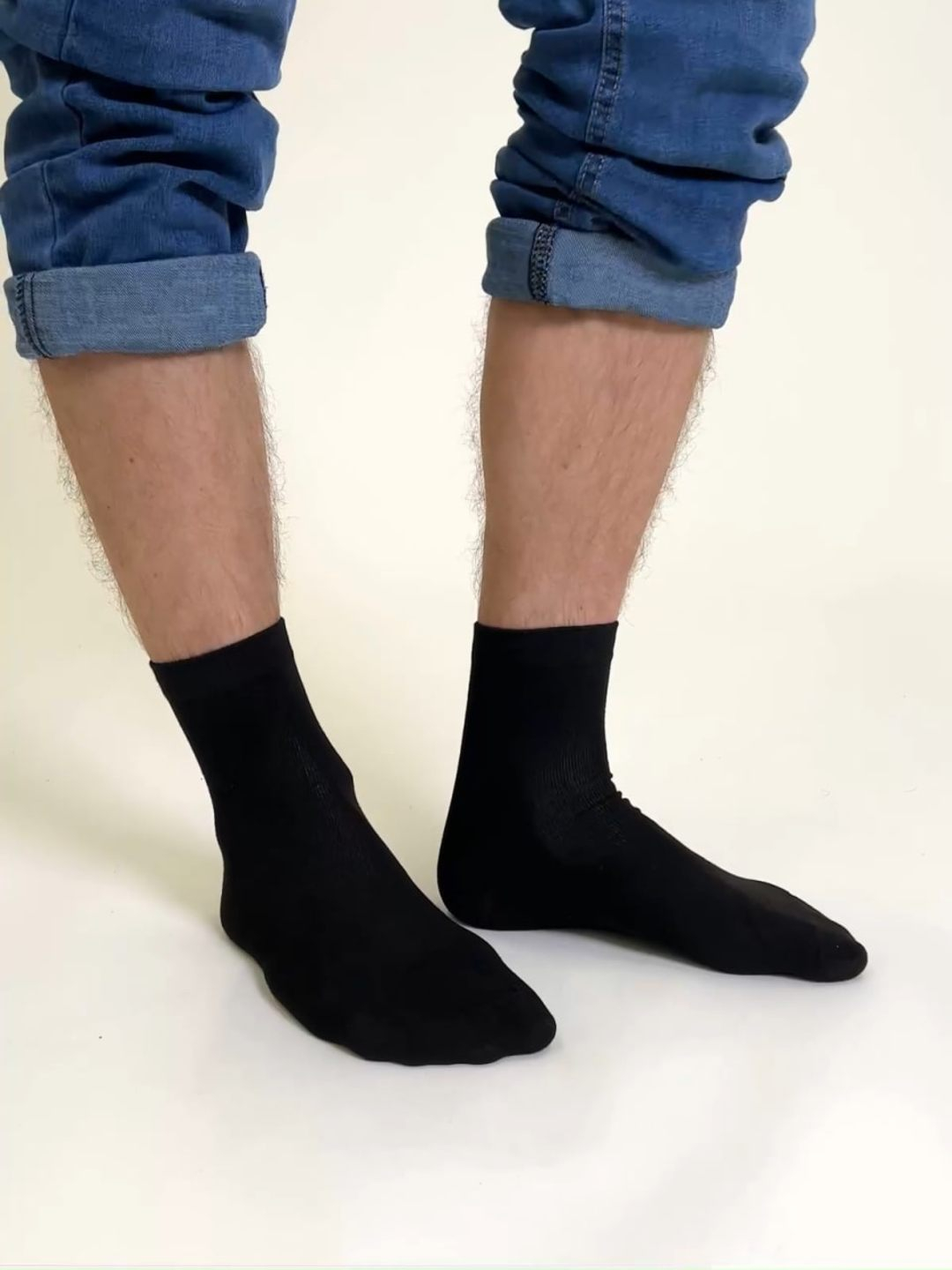 Porno mushuk bilan yuziga otirdi va keldi Lateksdagi sado maso