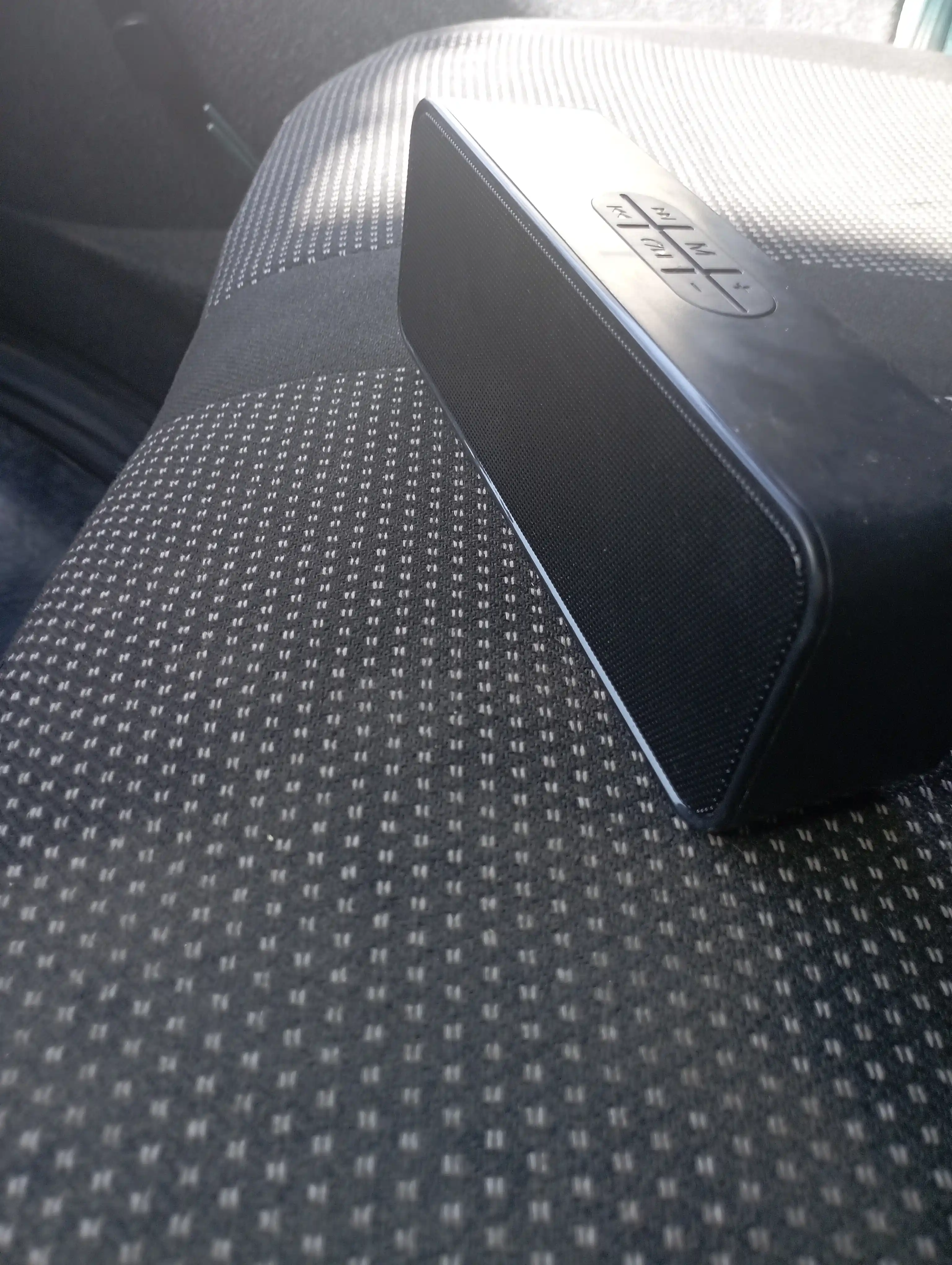 Portativ Bluetooth kolonka, Hi-Fi, ixcham formatdagi ovoz