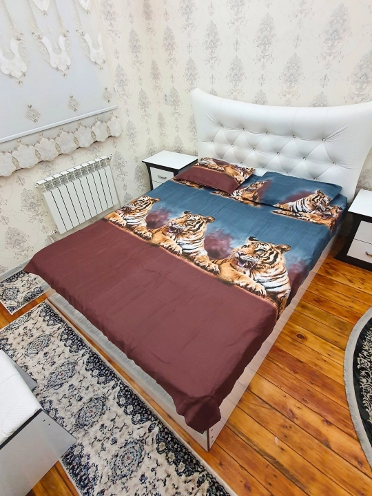 Простыня и наволочка, двуспальная простыня 200*220 см и наволочка 50*70 см 2 шт
