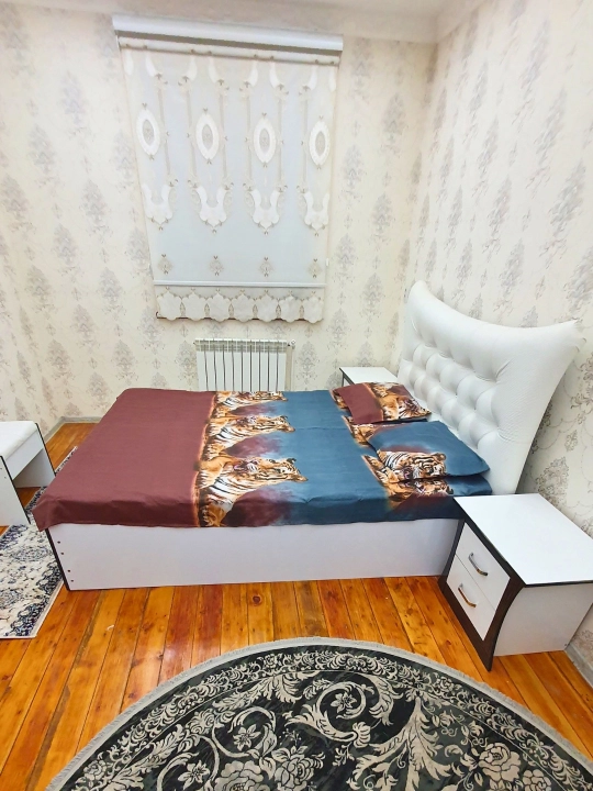 Простыня и наволочка, двуспальная простыня 200*220 см и наволочка 50*70 см 2 шт