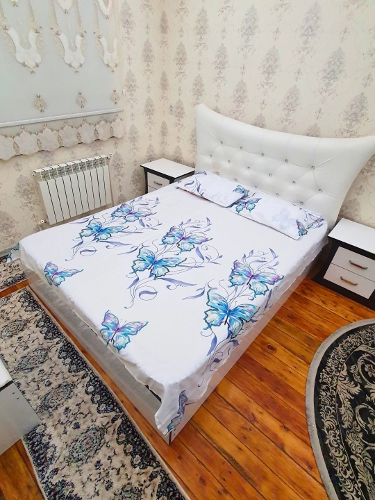 Choyshab va yostiq jild, ikki kishilik choyshab 200*220 sm va yostiq 50*70 sm 2 dona