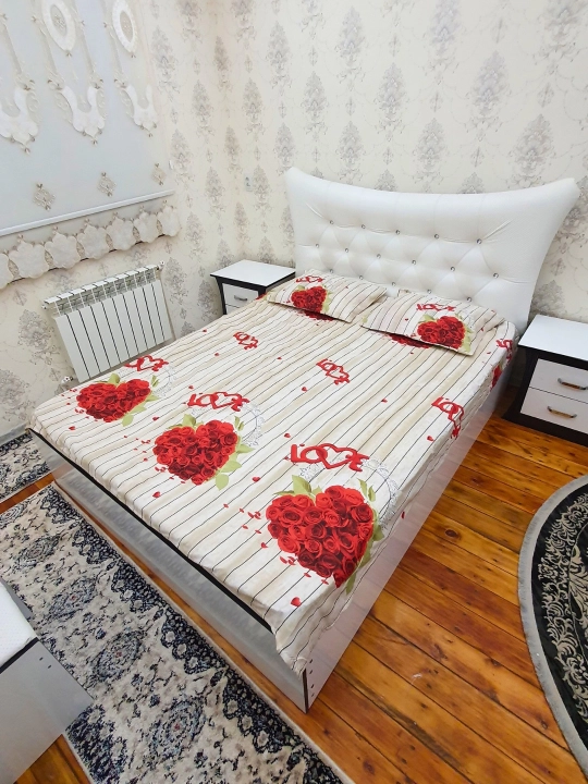 Простыня и наволочка, двуспальная простыня 200*220 см и наволочка 50*70 см 2 шт