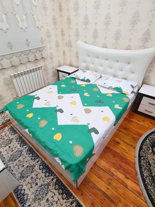 Простыня и наволочка, двуспальная простыня 200*220 см и наволочка 50*70 см 2 шт
