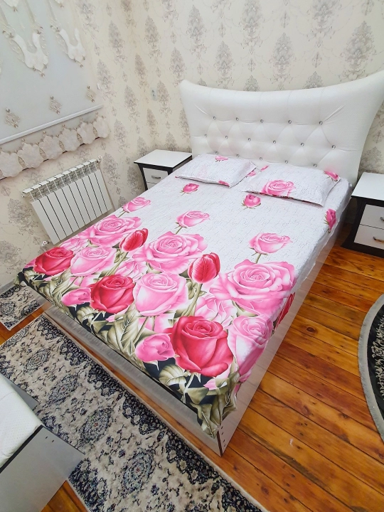 Простыня и наволочка, двуспальная простыня 200*220 см и наволочка 50*70 см 2 шт