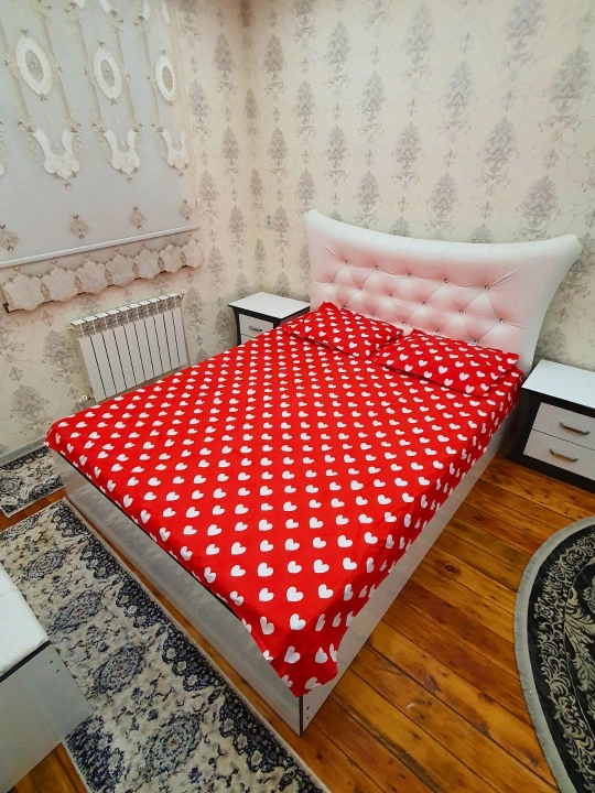Простыня и наволочка, двуспальная простыня 200*220 см и наволочка 50*70 см 2 шт