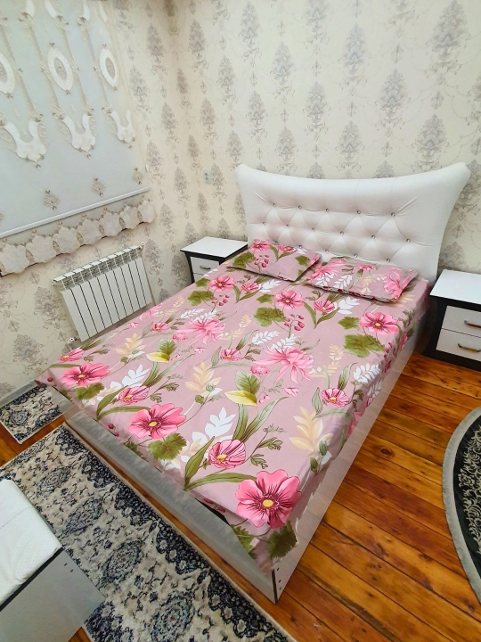 Простыня и наволочка, двуспальная простыня 200*220 см и наволочка 50*70 см 2 шт