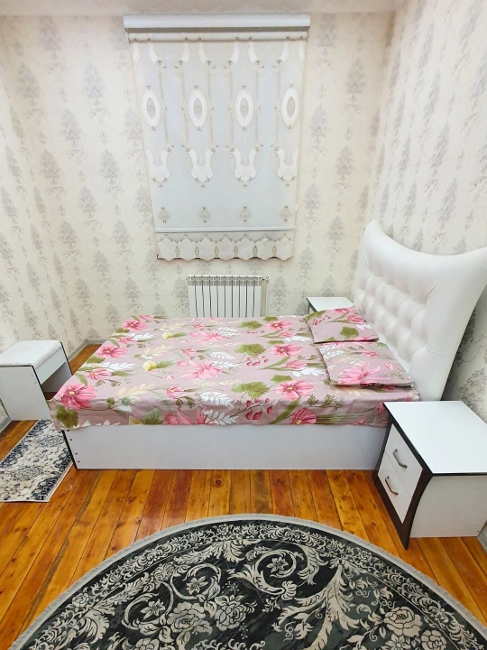 Простыня и наволочка, двуспальная простыня 200*220 см и наволочка 50*70 см 2 шт