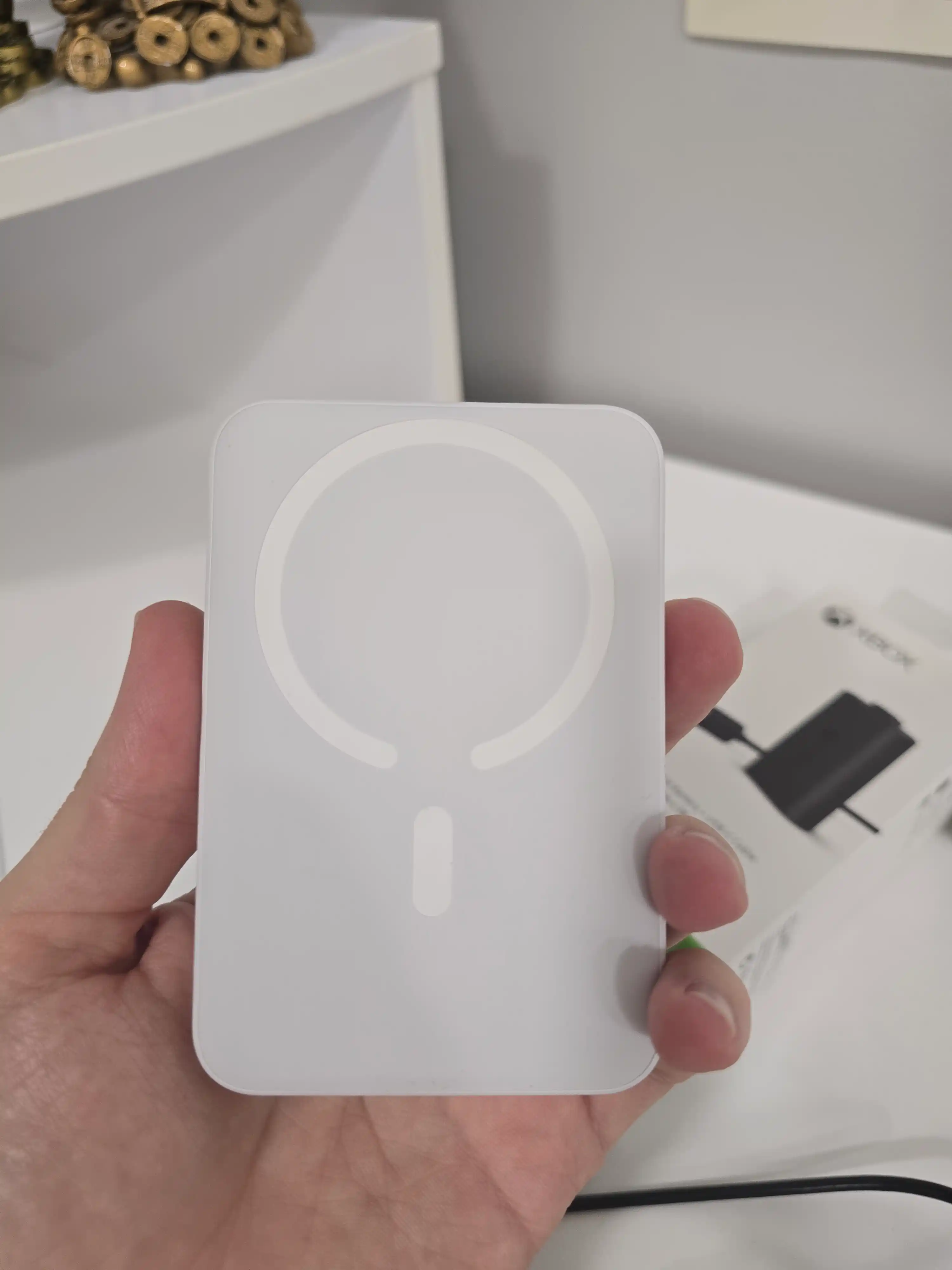 Baseus MagSafe tashqi akkumulyatori, 10000 mA/soat simsiz zaryadlash imkoniyati