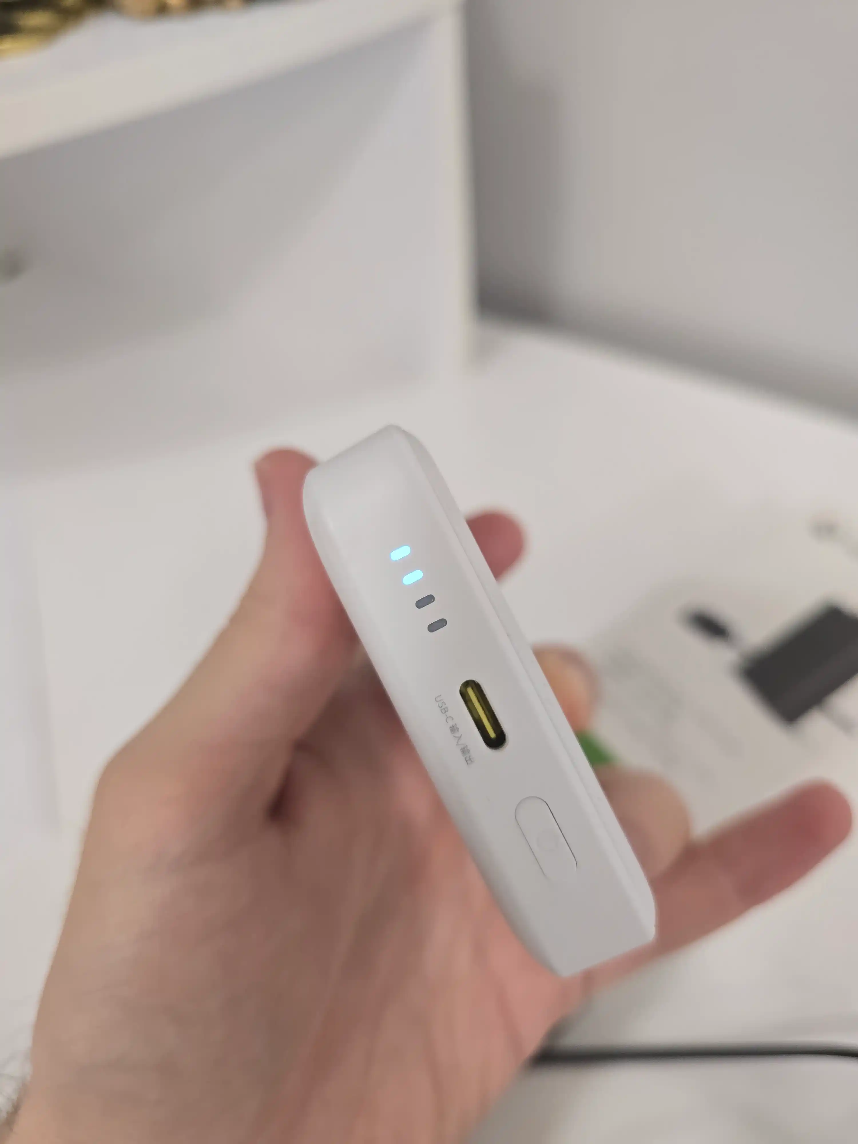 Baseus MagSafe tashqi akkumulyatori, 10000 mA/soat simsiz zaryadlash imkoniyati
