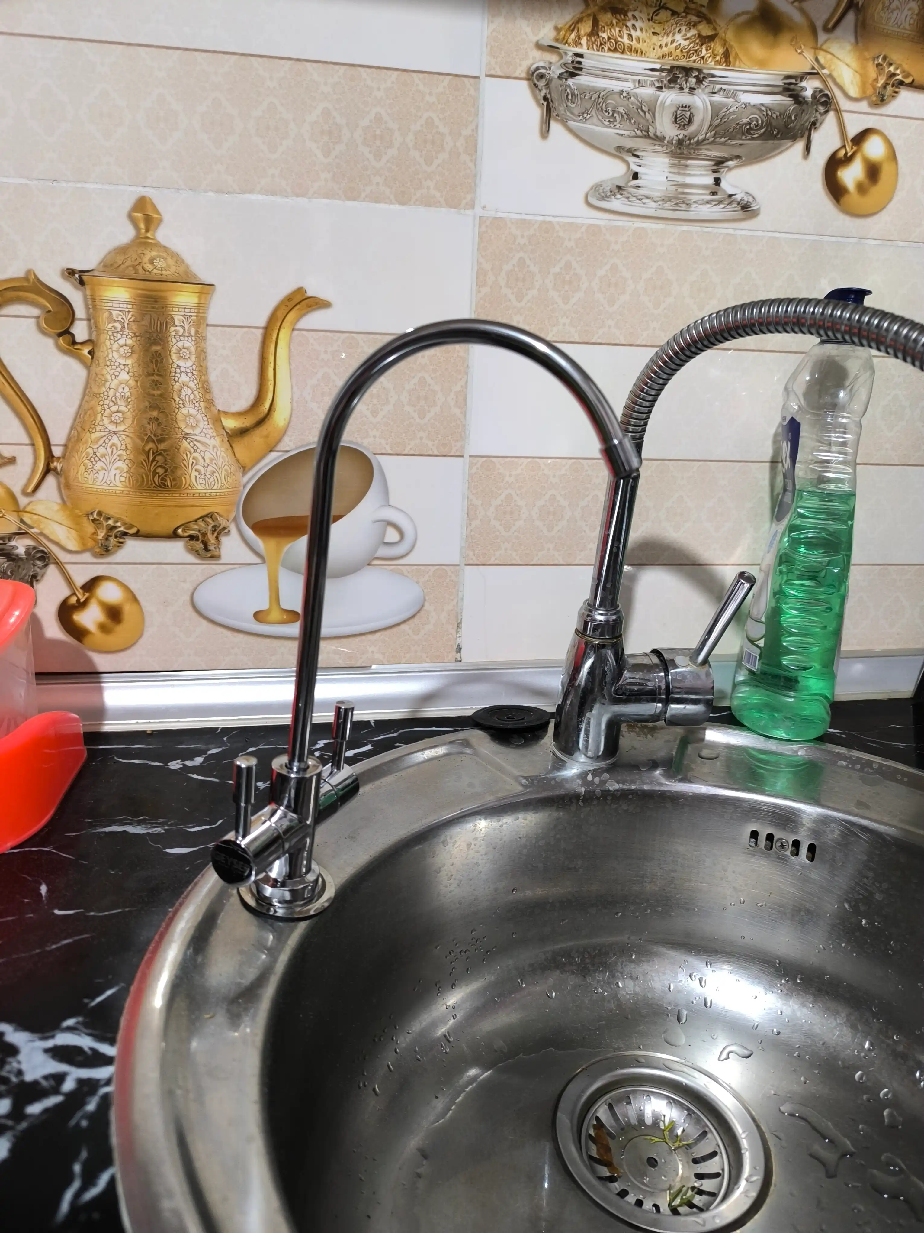 Teskari osmos Geyser Prestige-M, kuniga 200 L, mineralizator, 12 l idish va kran bilan