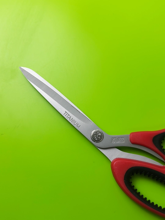 Tikuvchilar uchun toblangan qaychi 25.5 sm Titanium scissors