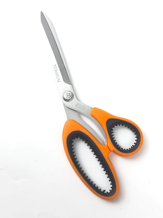 Tikuvchilar uchun toblangan qaychi 25.5 sm Titanium scissors