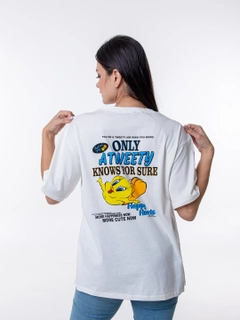Moviy osmon rangi