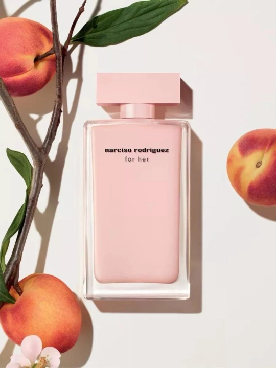 Ayollar uchun Narciso Rodriguez parfyumlangan suvi, 100 ml - 