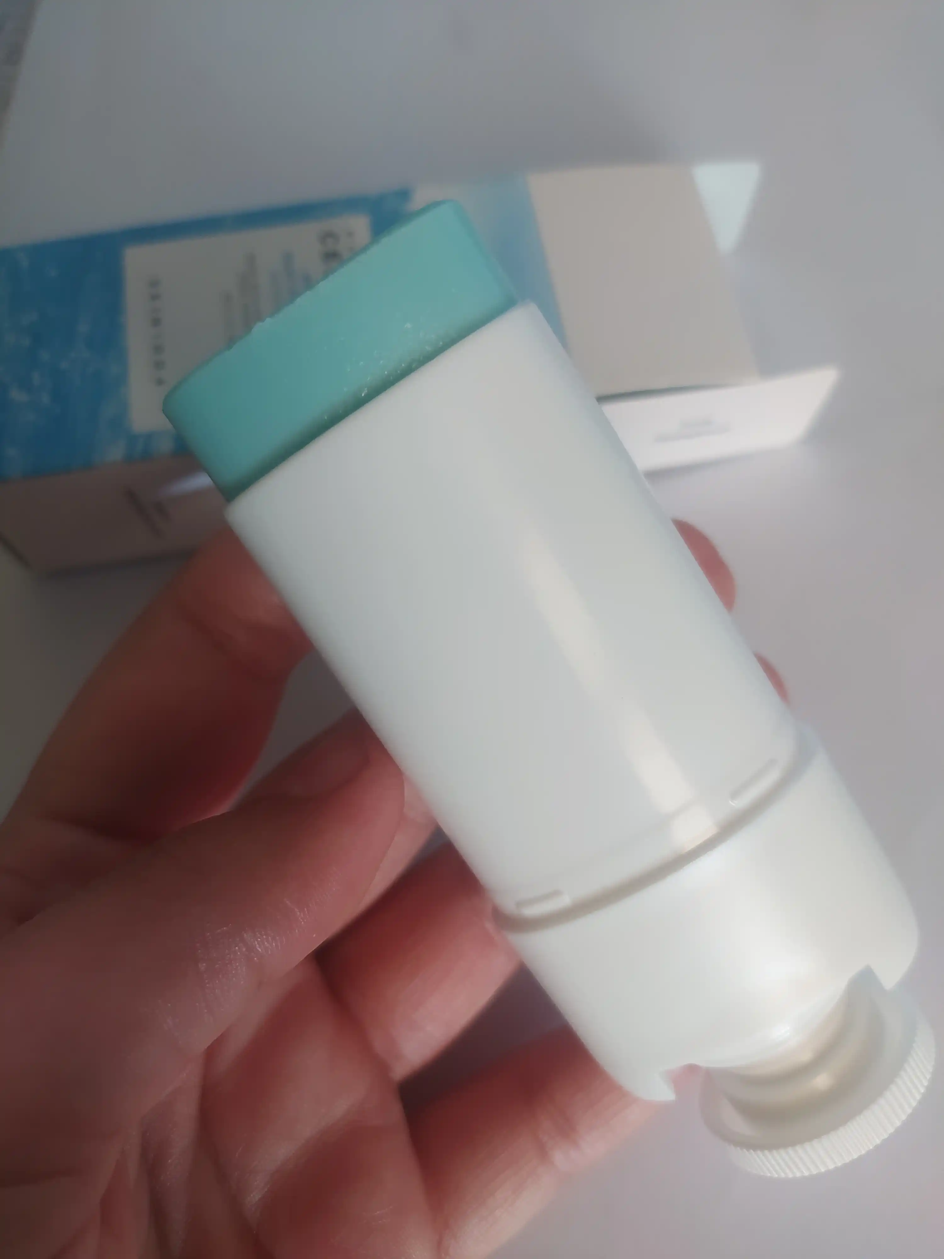 SPF-stik yuz va tana uchun quyoshdan himoya qiluvchi va namlantiruvchi SPF50+