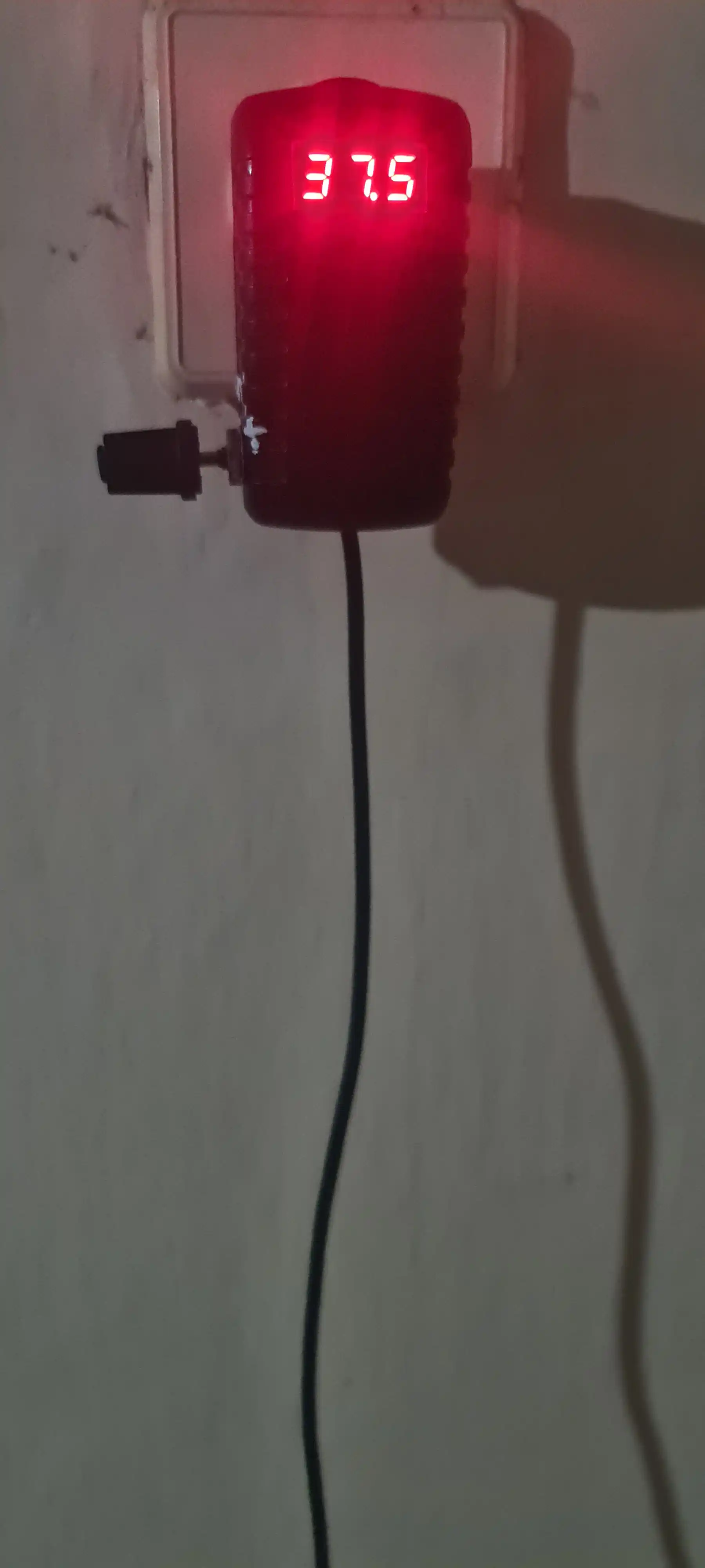 Uch simli mini voltmetr 0 - 100 VDC