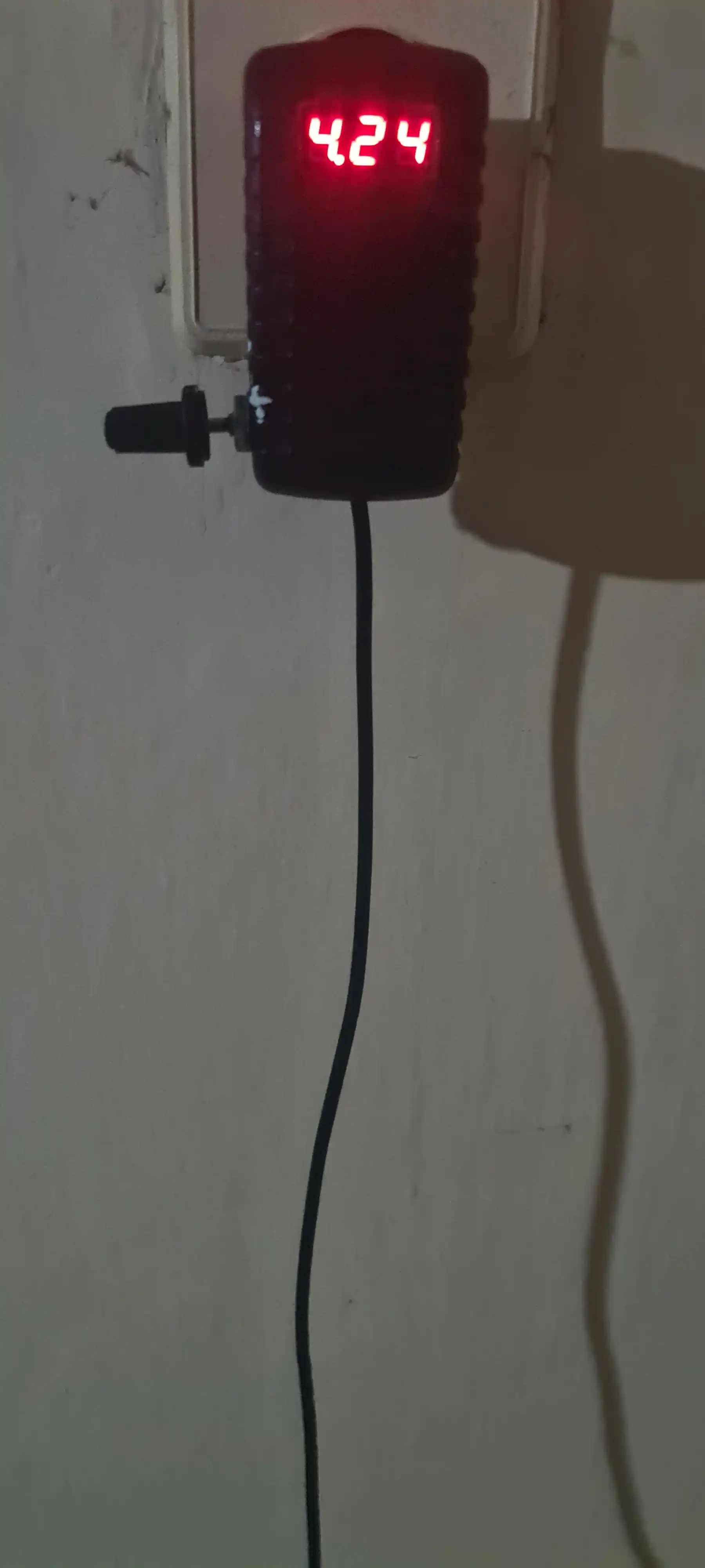 Uch simli mini voltmetr 0 - 100 VDC