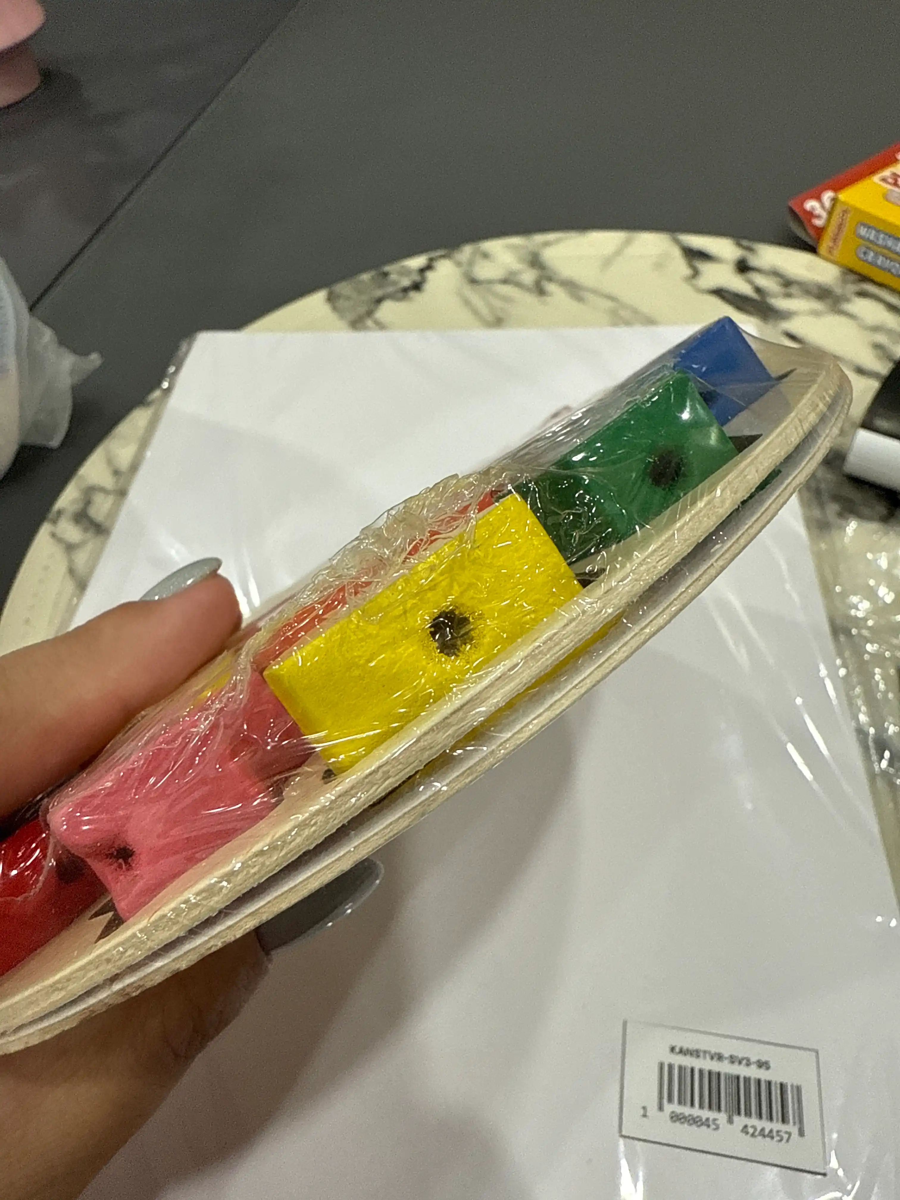Yog'ochdan yasalgan saralovchi "Yoqimli pingvin", 3 tasi 1 da "Sorter, bog'lovchi, soat"