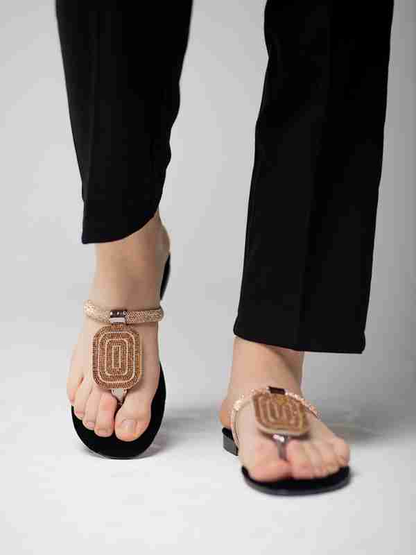 Pantyhose ichida engil qizil sochli jinsiy aloqa