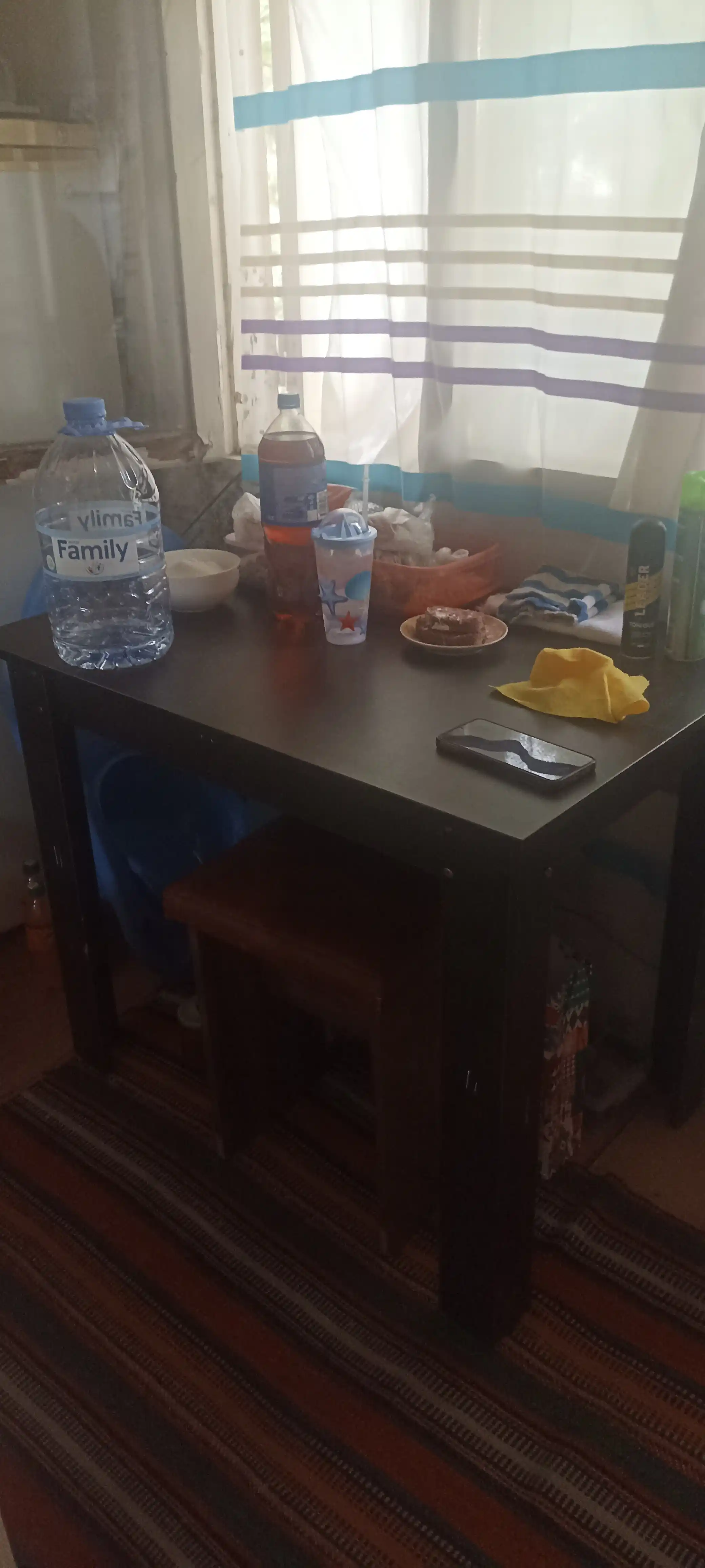 Oshxona va restoran, kafe uchun ixcham ovqatlanish stoli, 95 sm * 65 sm * 76 sm
