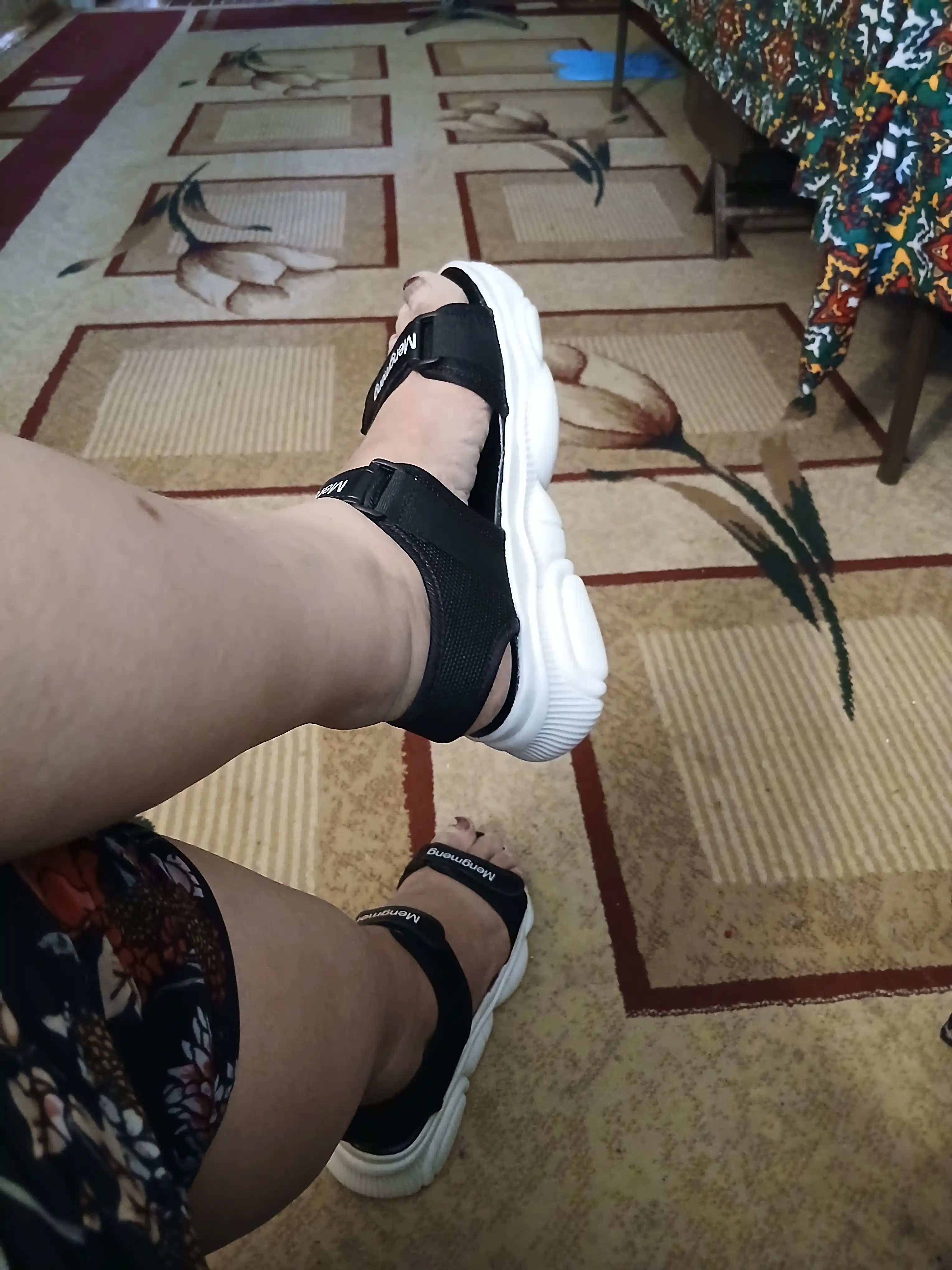 Ayollar sandallari sport, to'qimachilik va eko-charm, Eva insole