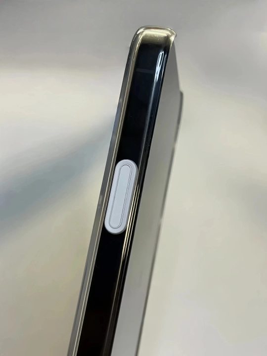 Magsafe, TPU shaffof magnitli korpus AI tugmalari bilan iPhone 16 Pro/Max uchun