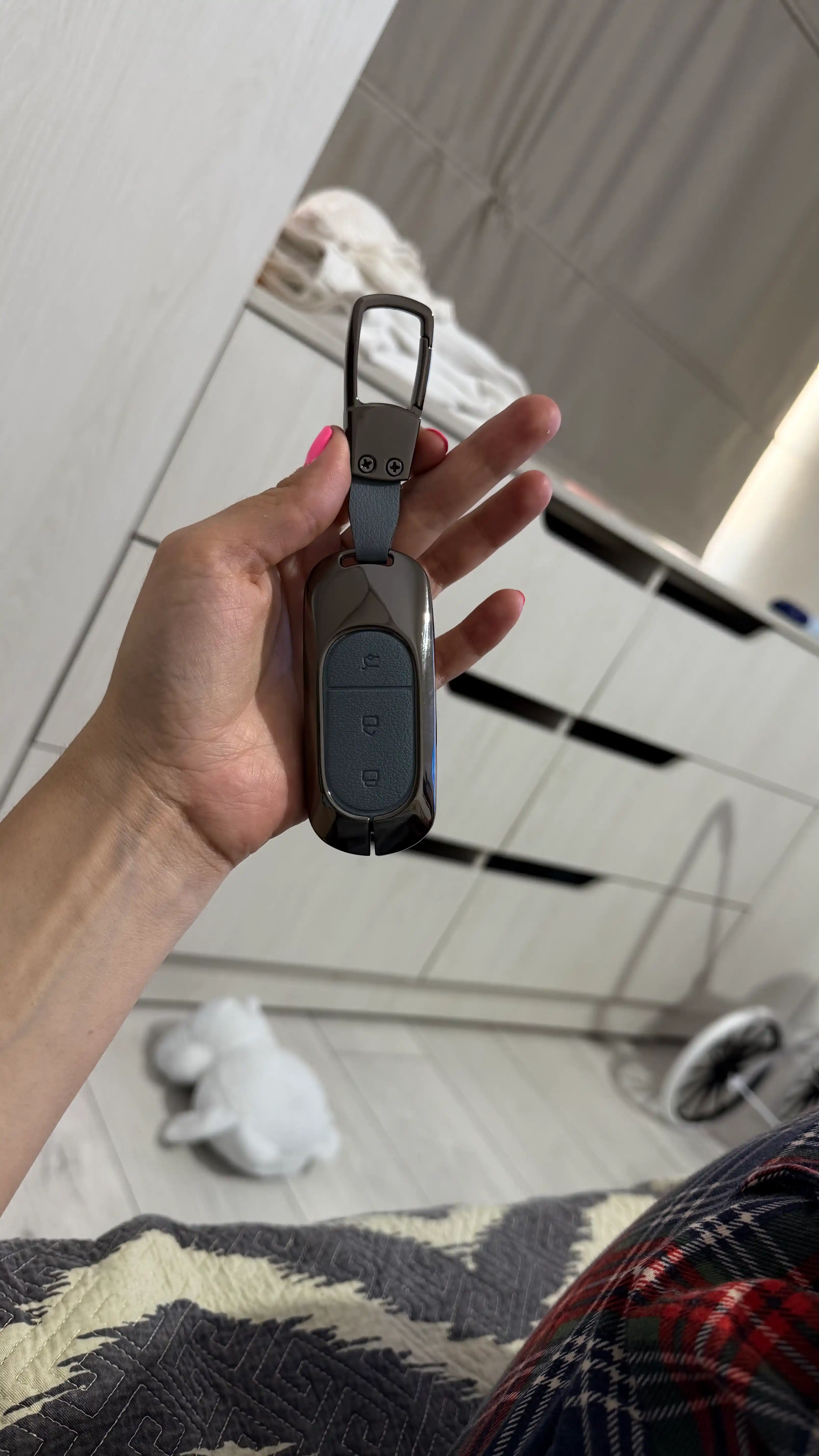 Leapmotor C01, C11, C16 avtomobili kaliti uchun metal va kojadan qilingan g'ilof