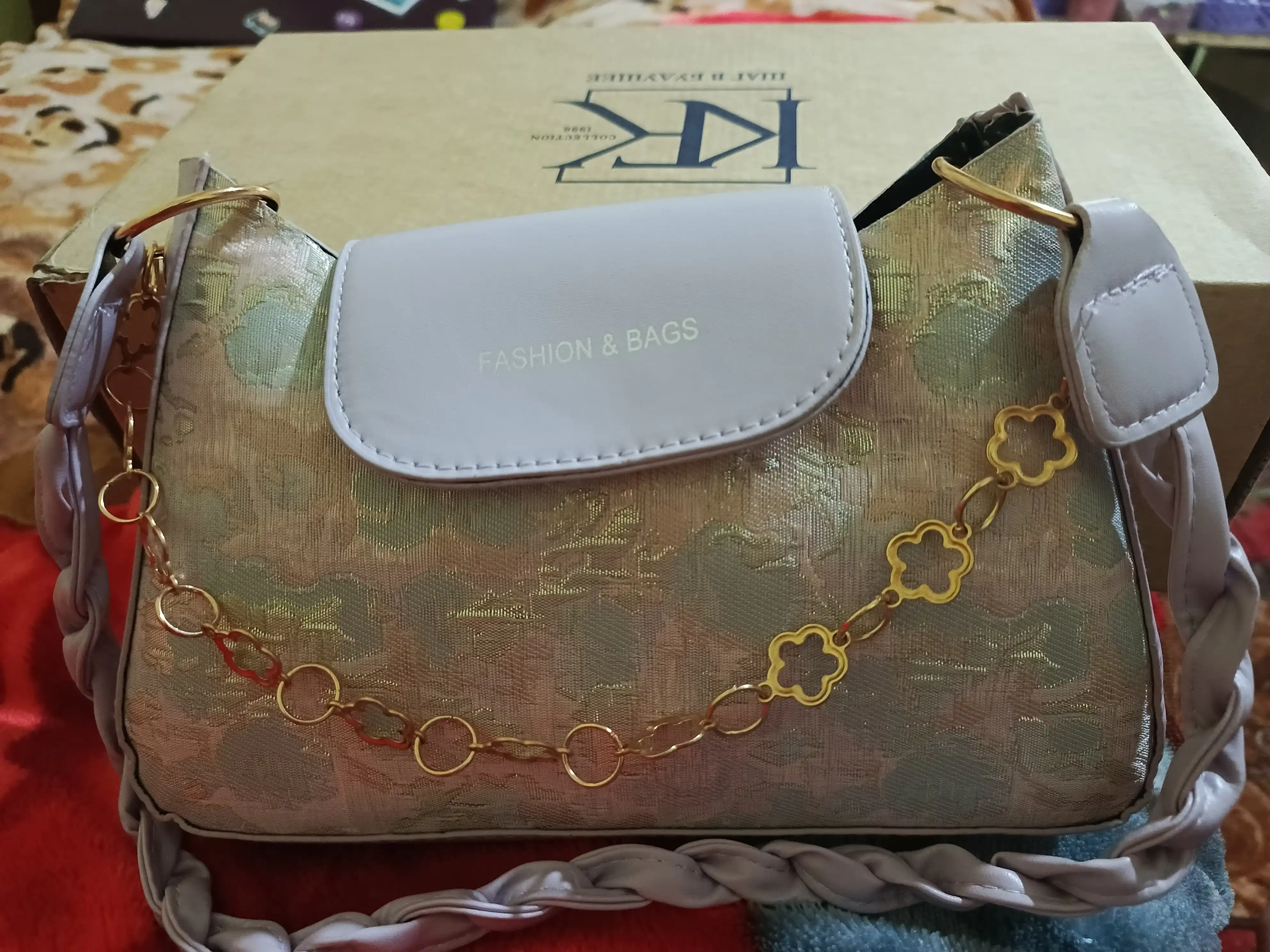 Ayollar sumkasi, yelkada, ko'ndalang, baget, Y2K, 24,5 x 16 x 6.5 sm
