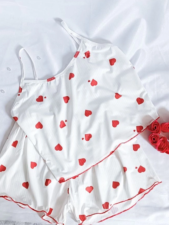 Ayollar pijama va  penyuar stringi bilan, ayollar tungi kiyimi
