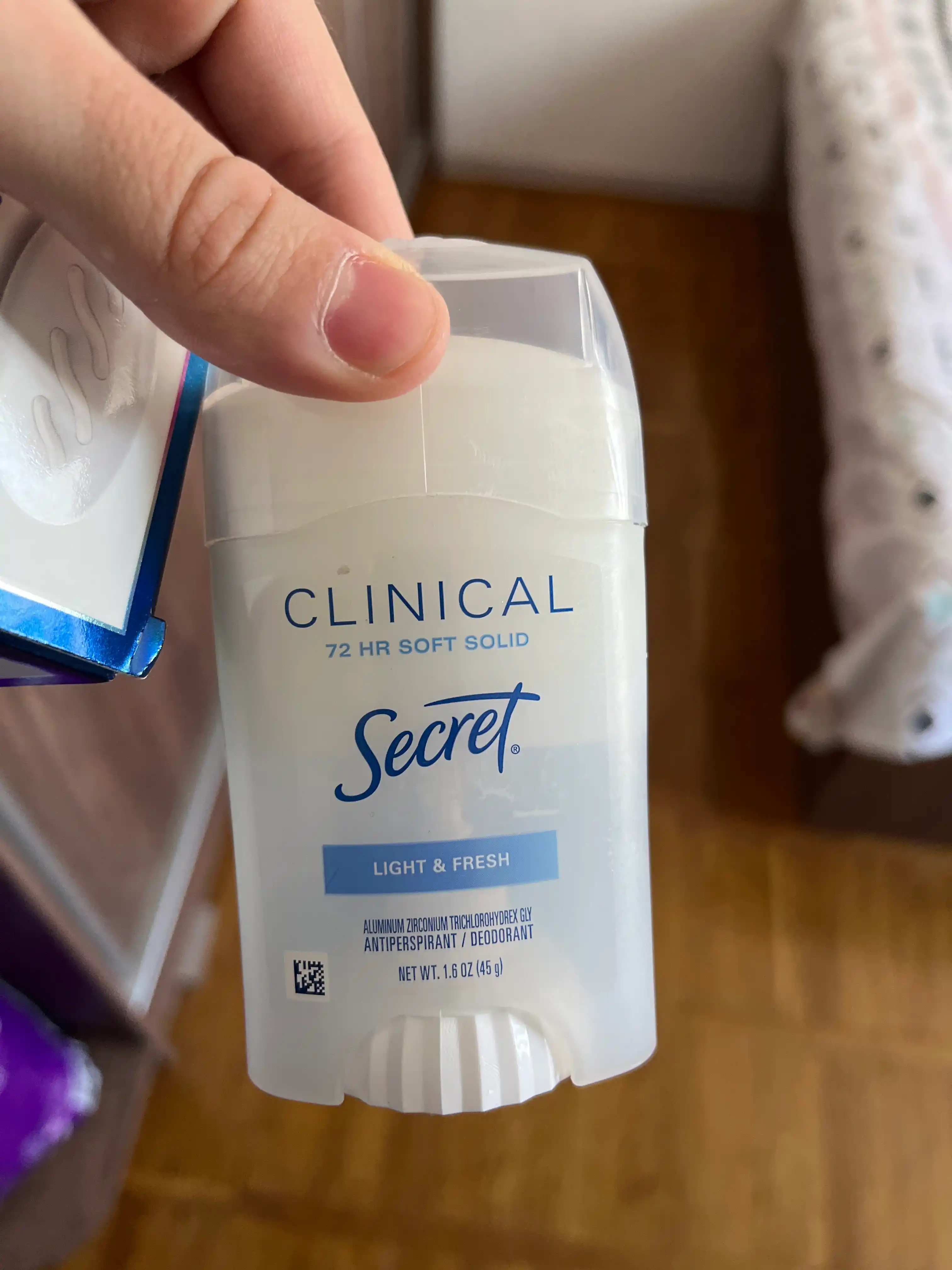 Aнтиперспирант Secret Clinical Light & Fresh, кремовый, 45 г