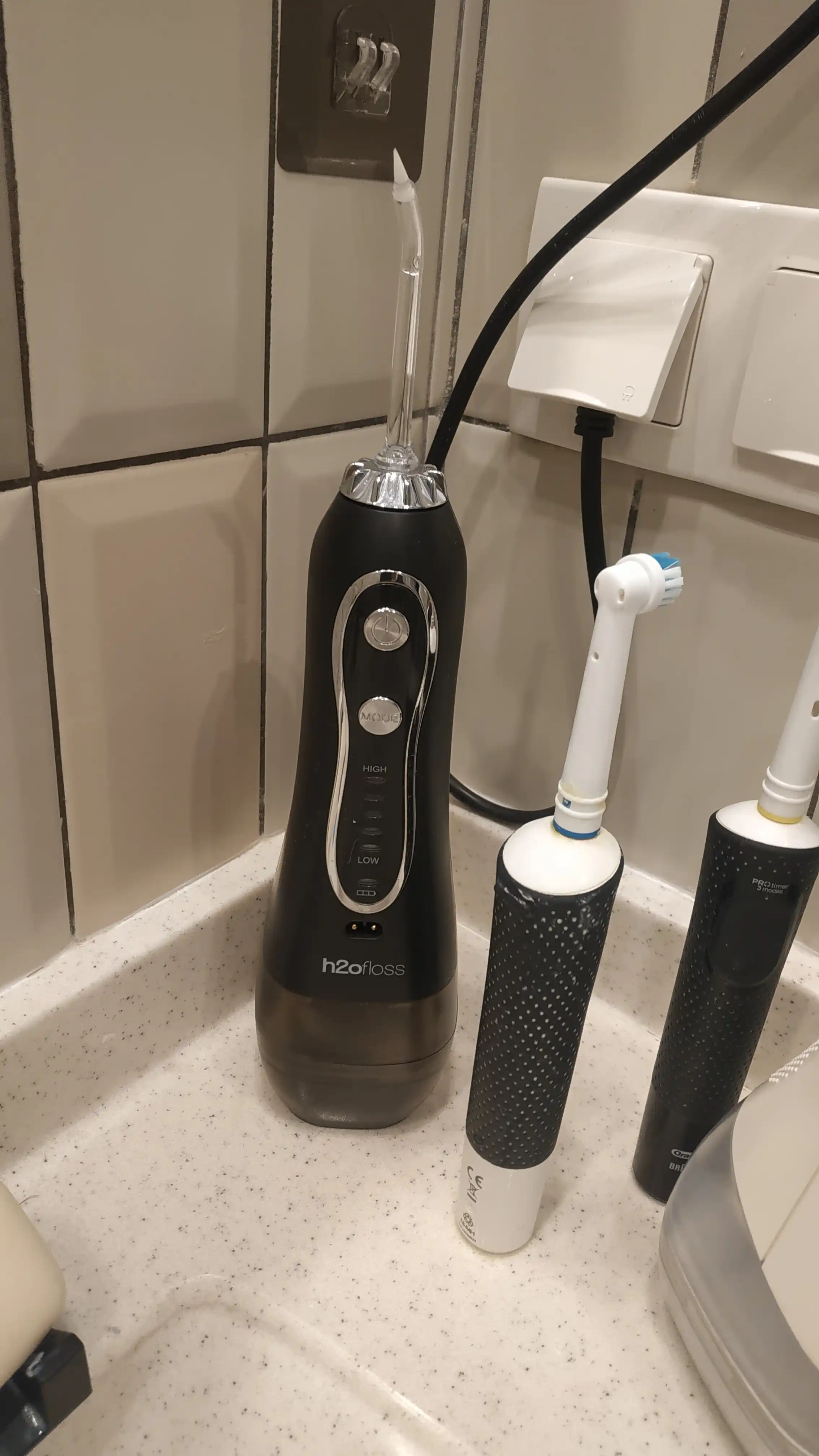 H20 og'iz bo'shlig'i, tishlar va qavslar uchun portativ irrigator, 8 ta nasadkali