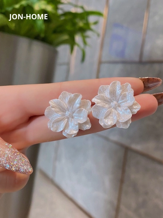 Серьги для женщин, легкие и гладкие