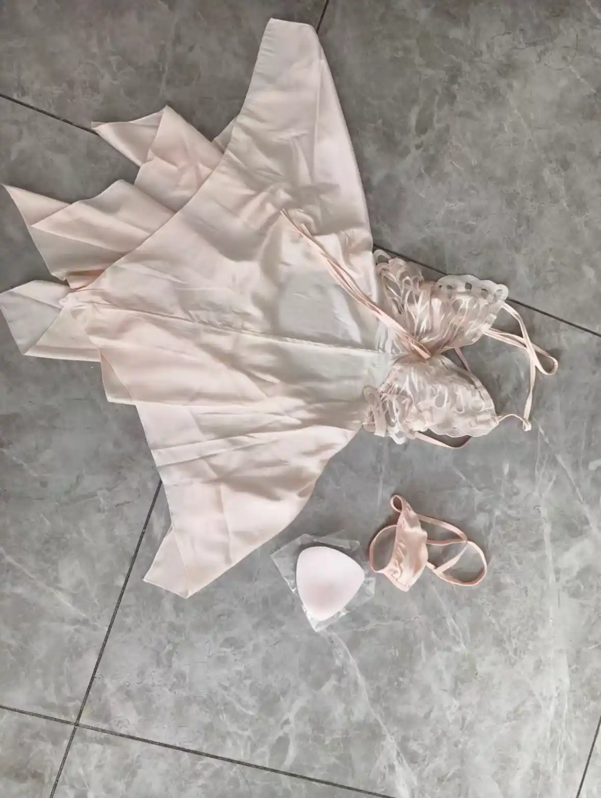 Ayollar tungi kiyimi, ichki kiyim, pijama, penyuar komplekt uy kiyimlari universal o‘lcham